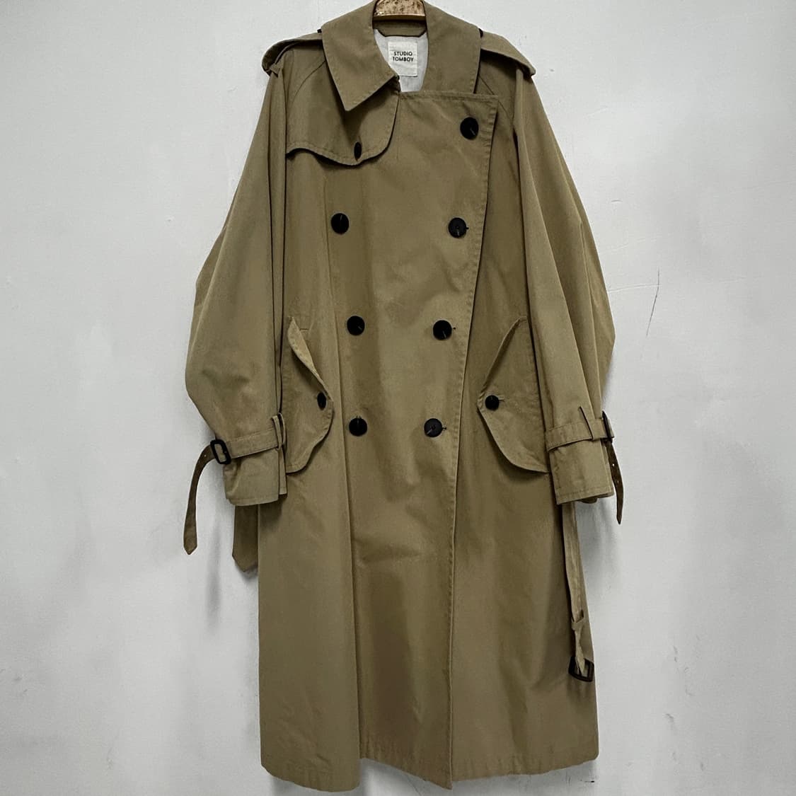 스튜디오 톰보이 베이지 트렌치코트 상품이미지3