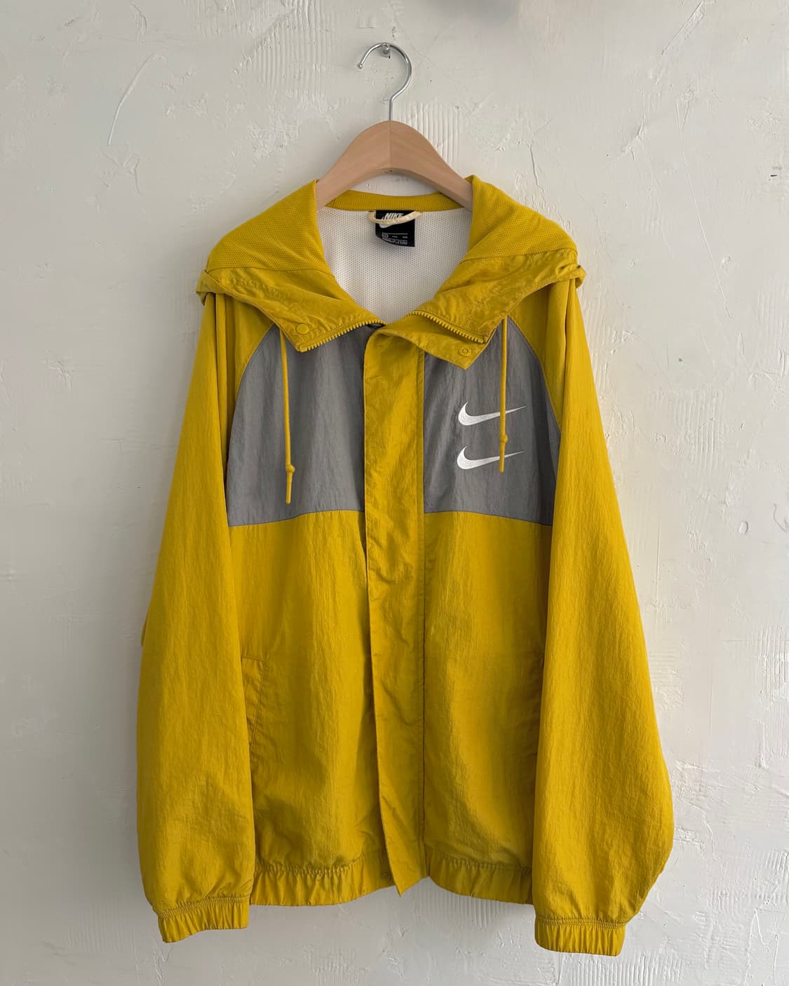 Nike 나이키 옐로우컬러 더블스우시 바람막이 상품이미지4