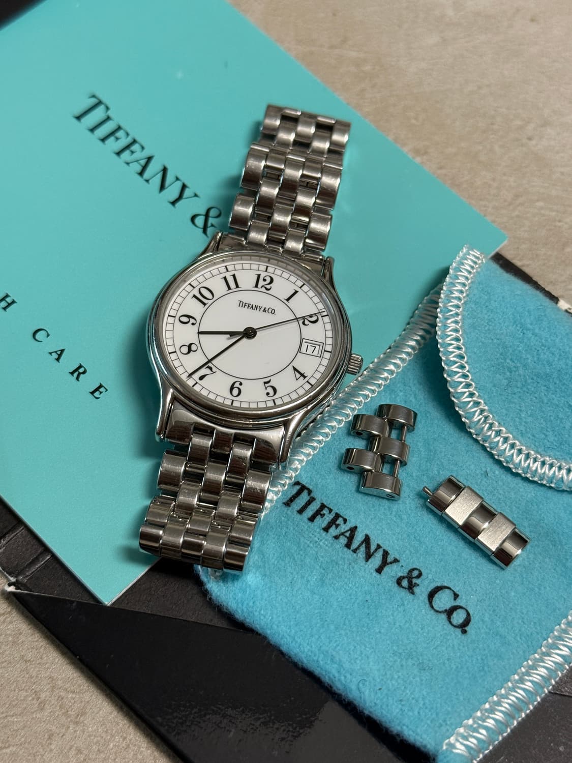 티파니앤코 클래식 쿼츠 시계 (Arabic on White) 상품이미지3