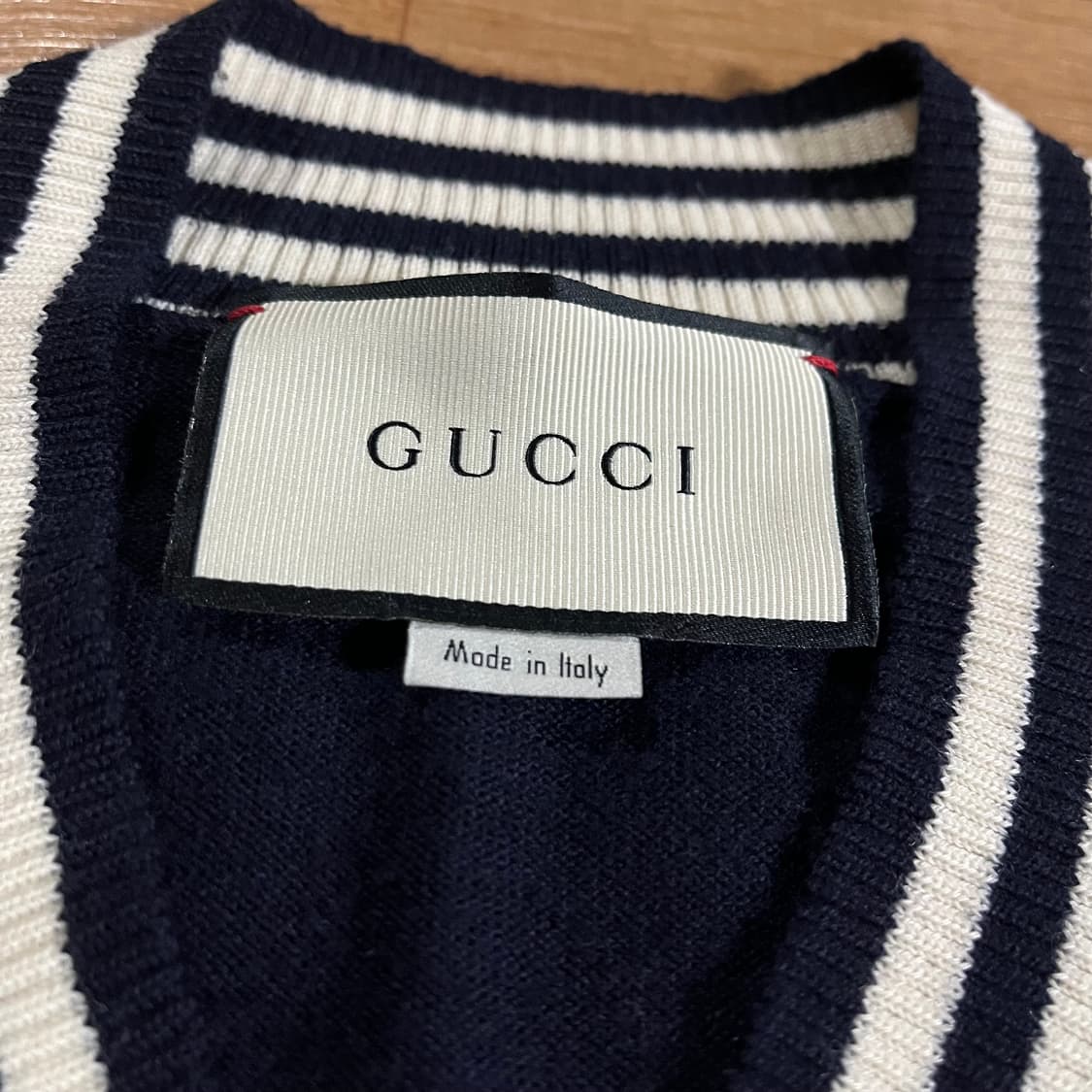 [95] 구찌 꿀벌 브이넥 니트 상품이미지5