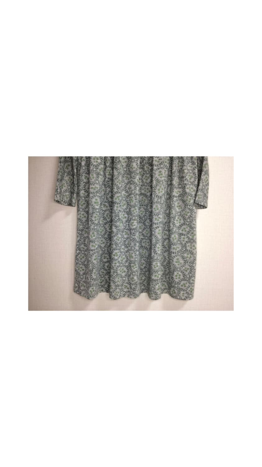 빈티지 그레이 잔플라워 셔링 모리걸 긴팔 원피스 상품이미지3