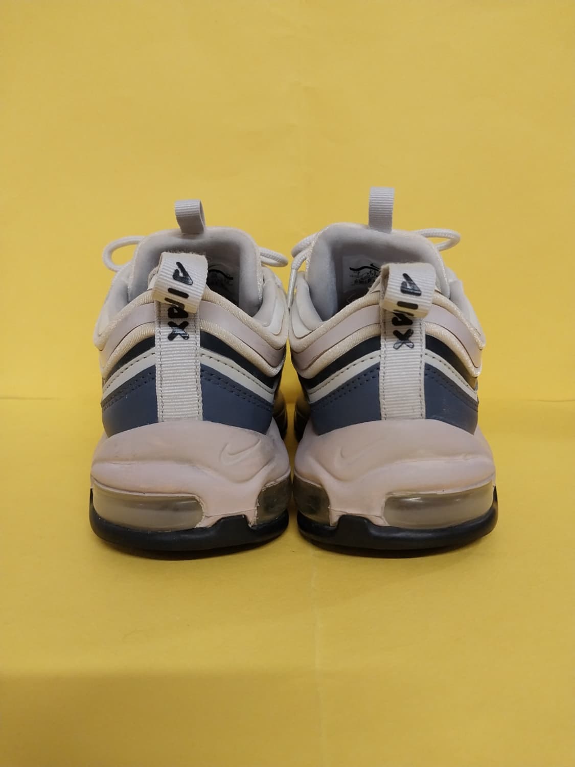 여성 나이키 에어맥스 97 울트라그레이 (파티클로즈) 운동화 (240) 상품이미지4