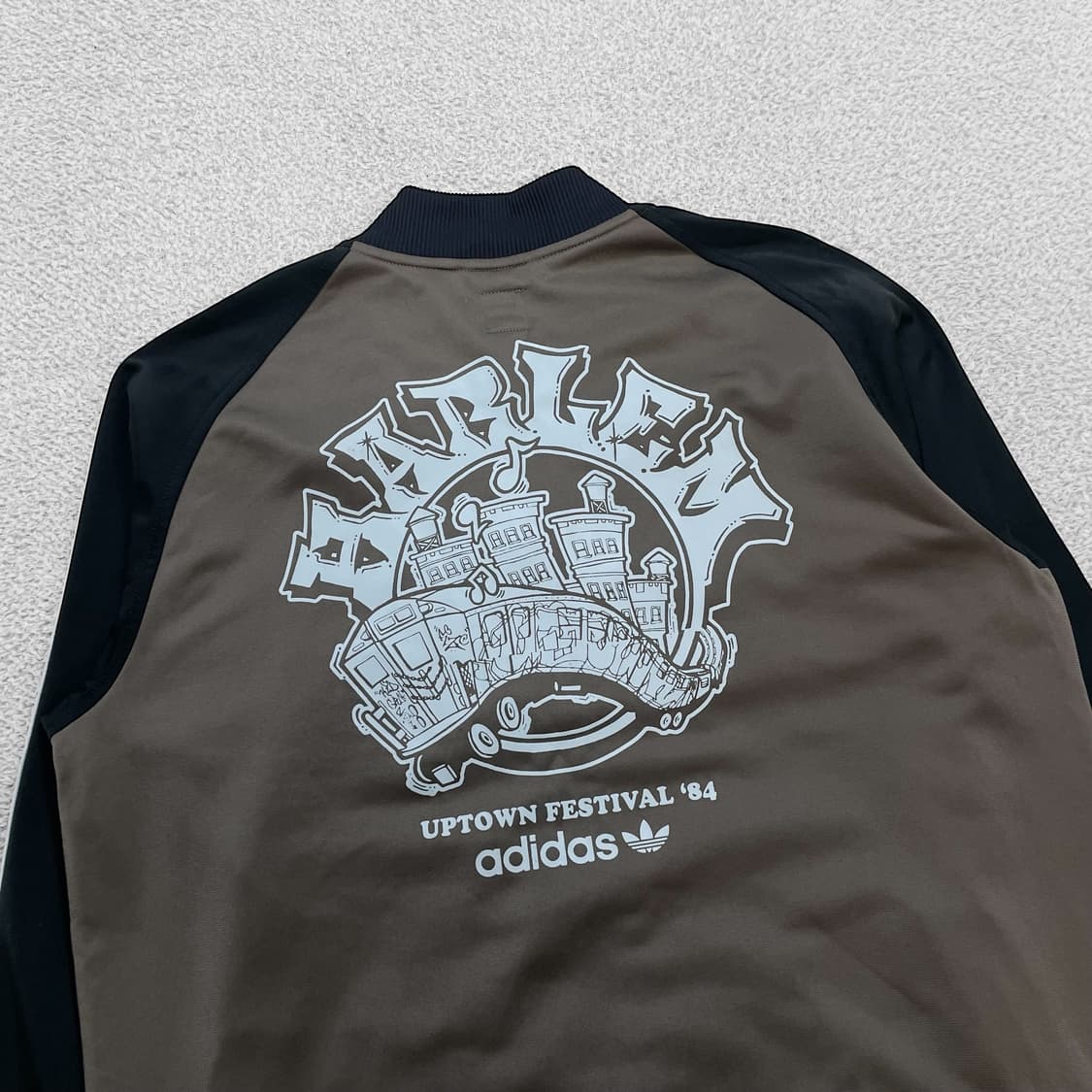 아디다스 업타운 페스티벌 트랙탑 져지 모카 브라운 상품이미지4