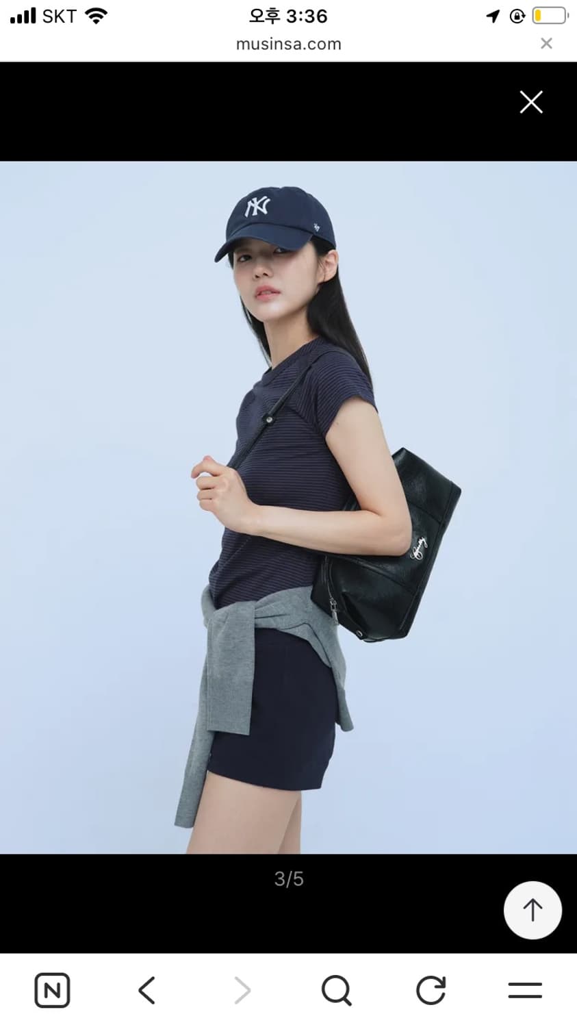 큐리티 C 컬리 로고 스퀘어백 블랙 상품이미지2