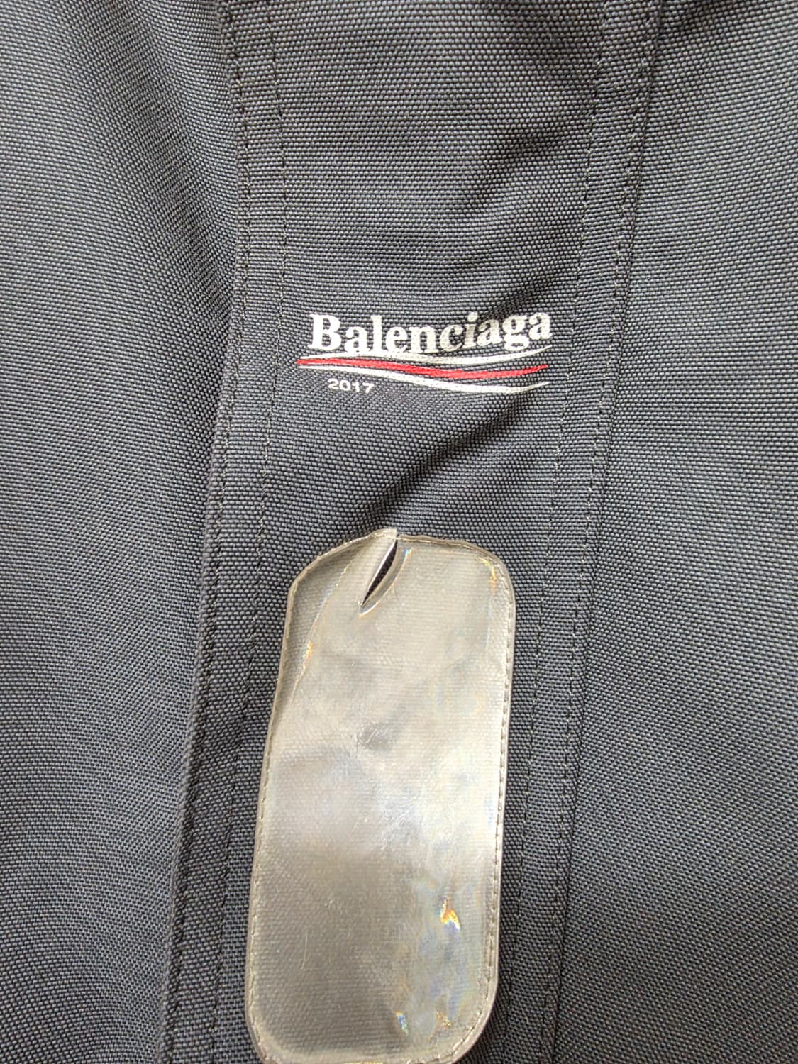 발렌시아가 오버핏 쉘파카 국내매장판 상품이미지2