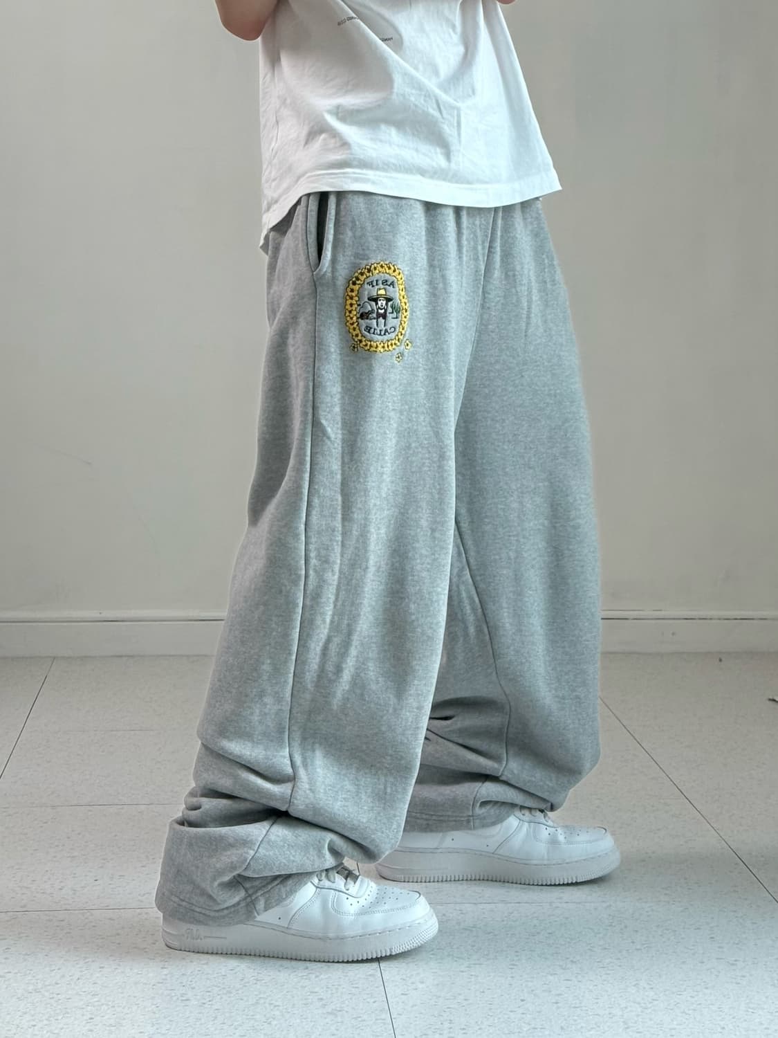 에즈이프캘리 그레이 스웻팬츠 상품이미지2