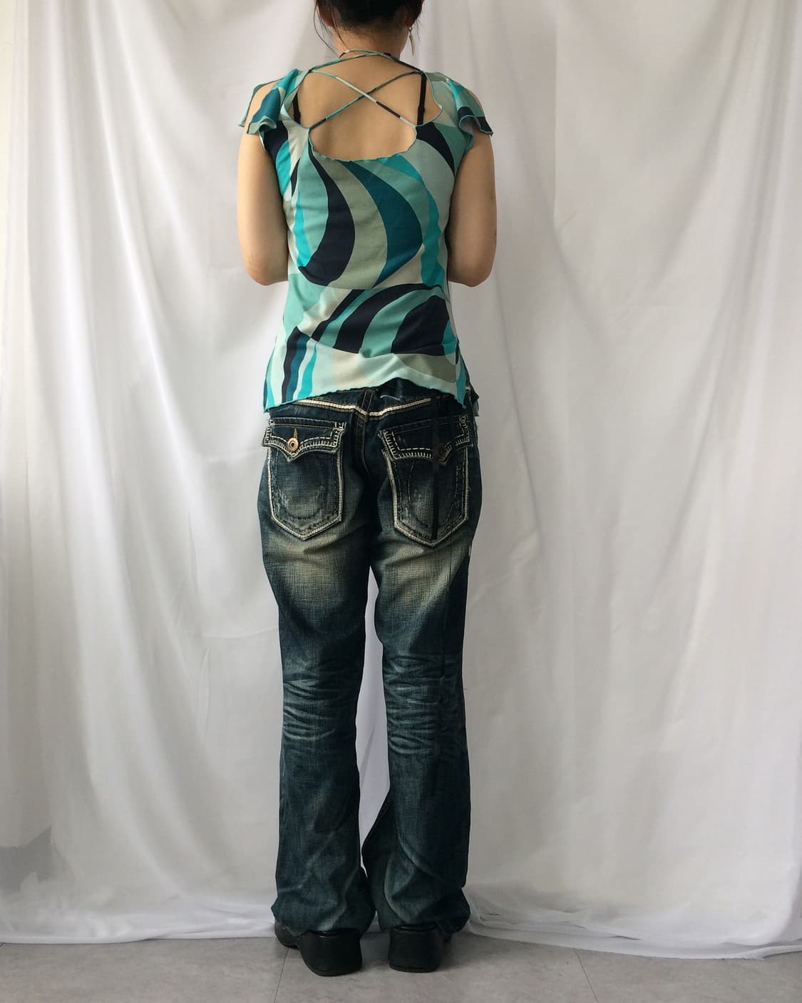 Pattern point back lace up top 상품이미지6