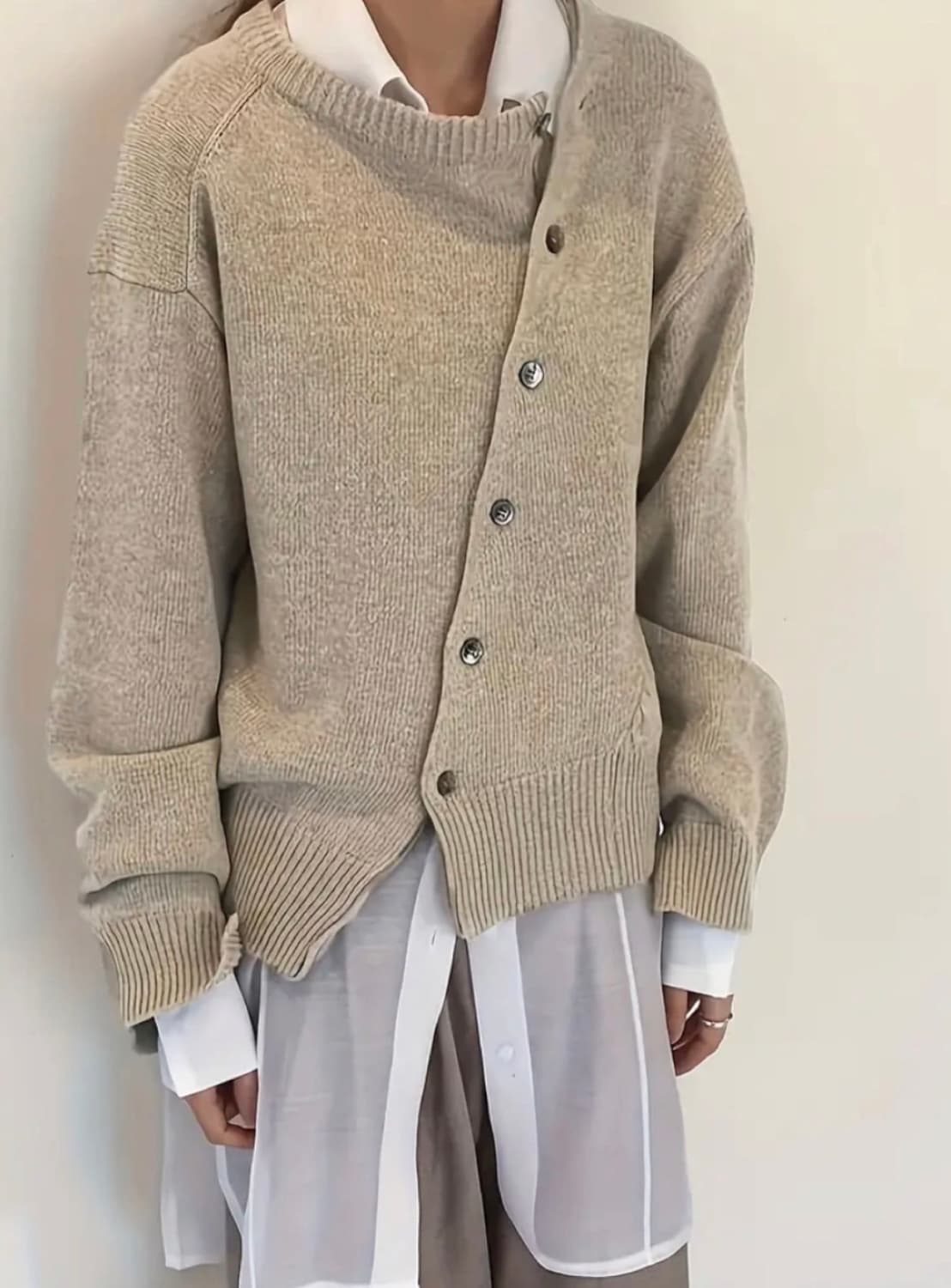 사선 단추 니트  상품이미지1