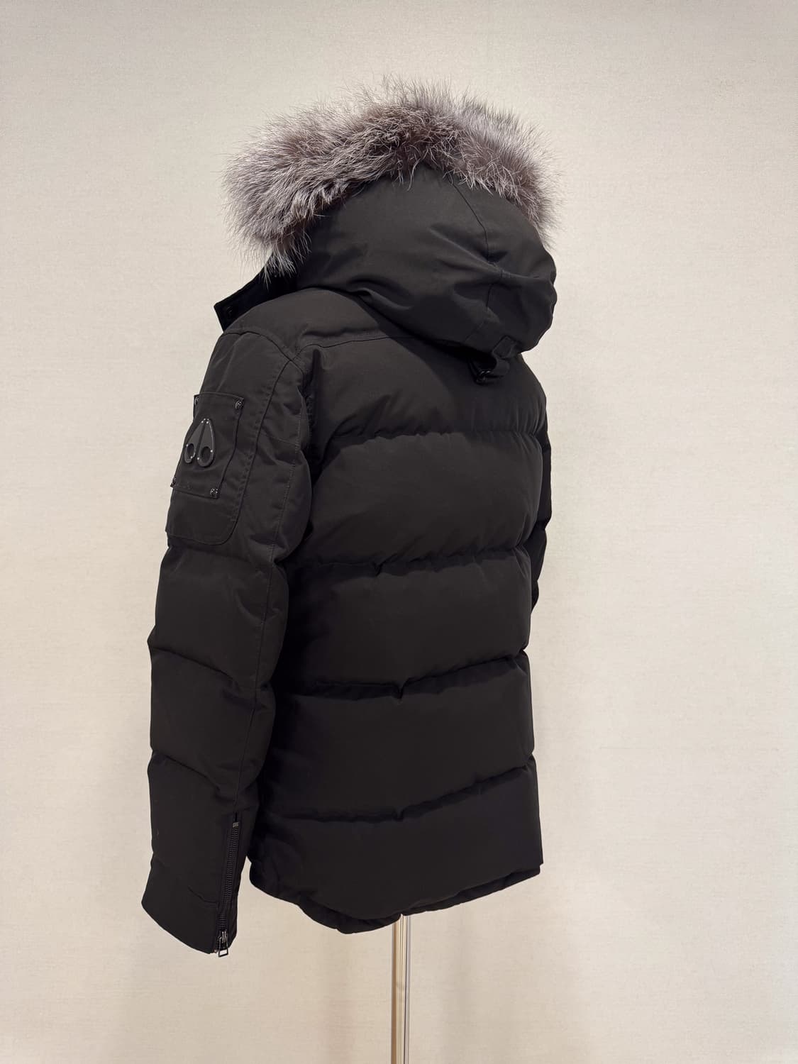 Moose Knuckles 퍼 후드 다운 파카 상품이미지4