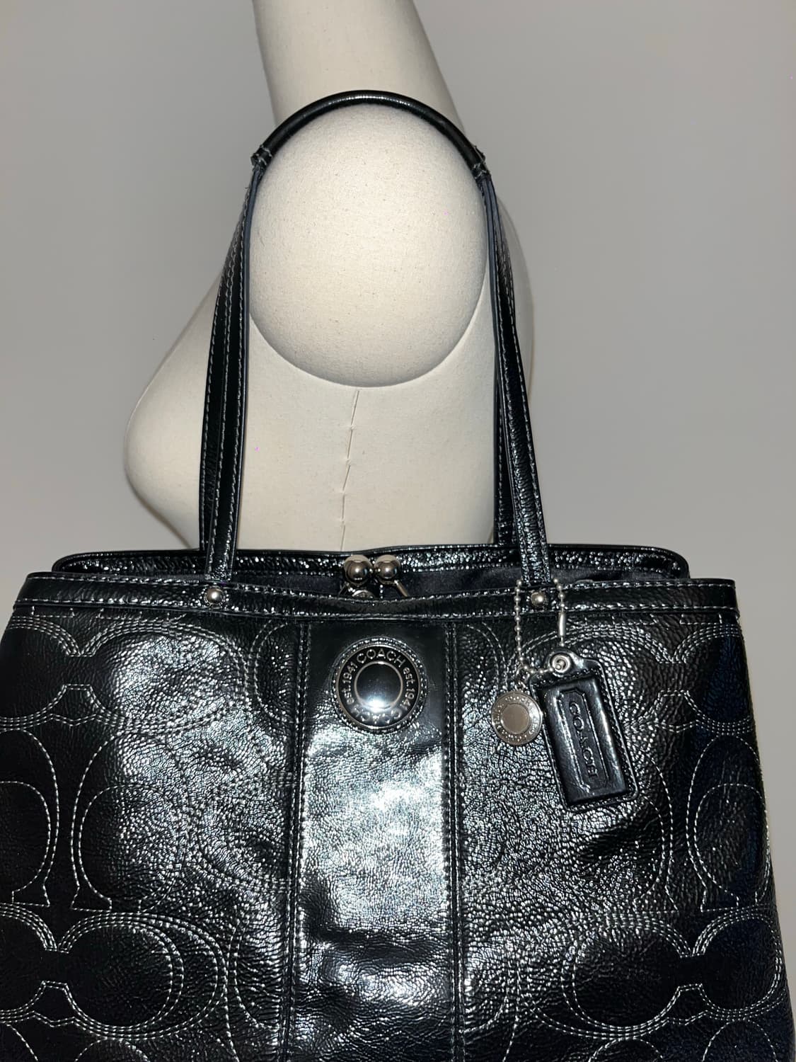 Coach White Stitch Shoulder Bag 상품이미지5