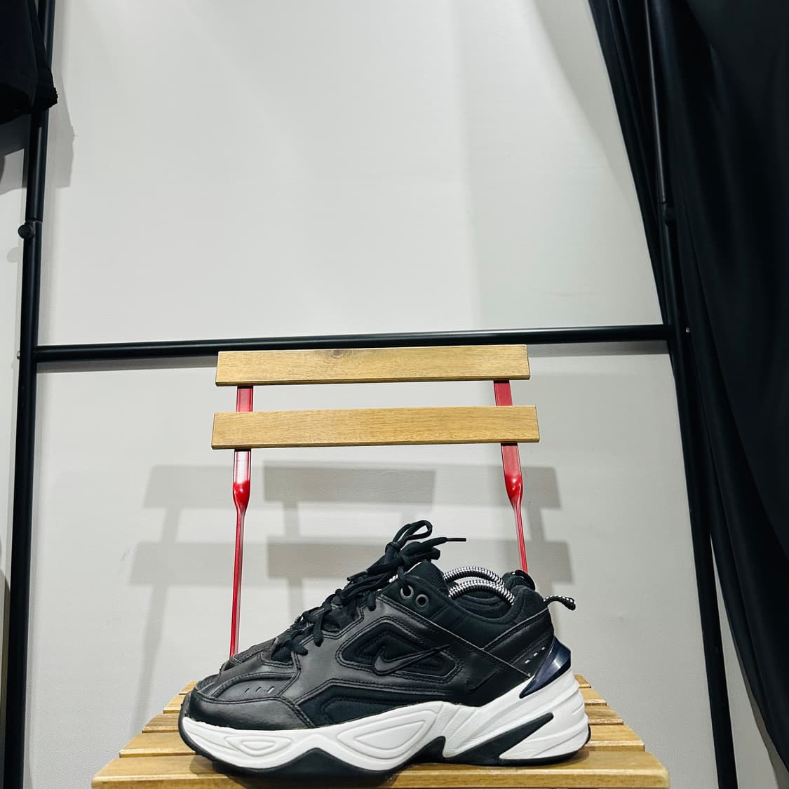 255) 나이키 운동화 남성 남자 신발 M2K 테크노 블랙 레더 상품이미지3