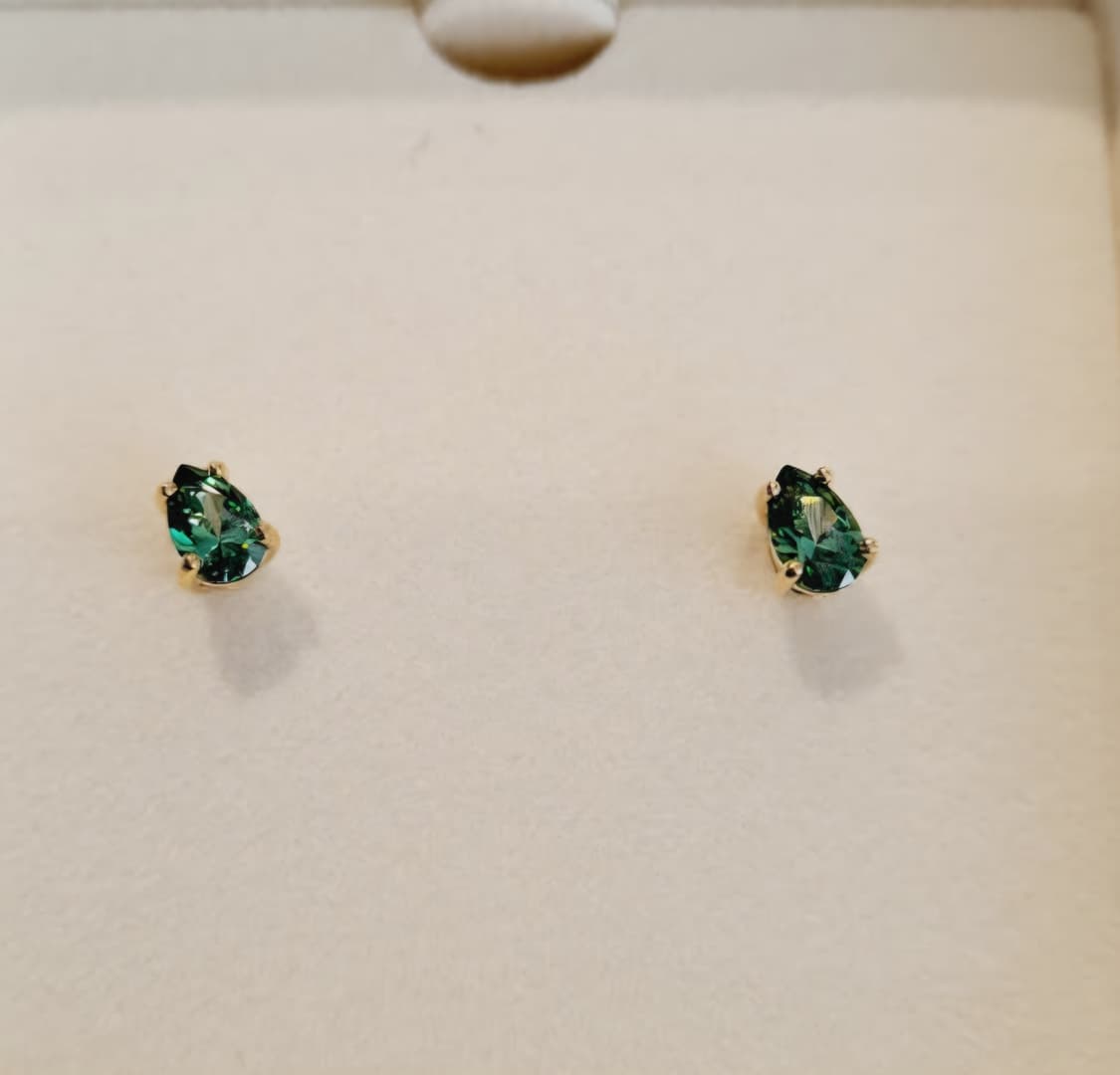 새제품)스와로브스키 그린 스터드 귀걸이 정품 상품이미지1