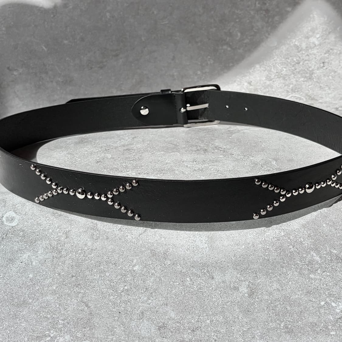 Oribell 애로우 스터드 장식 이탈리아 소가죽 벨트 블랙 상품이미지6
