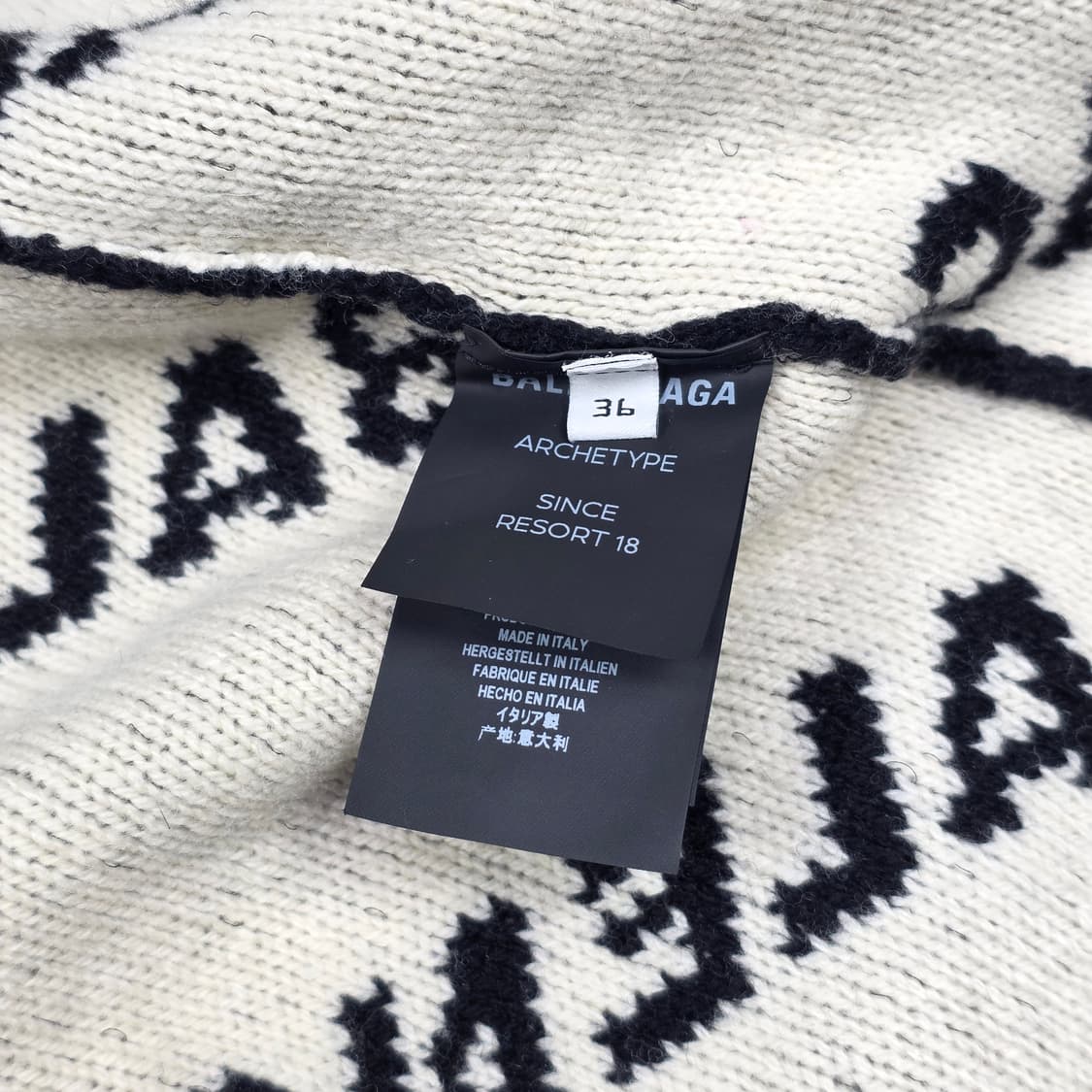 발렌시아가 멀티로고 카멜헤어 롱가디건 상품이미지5