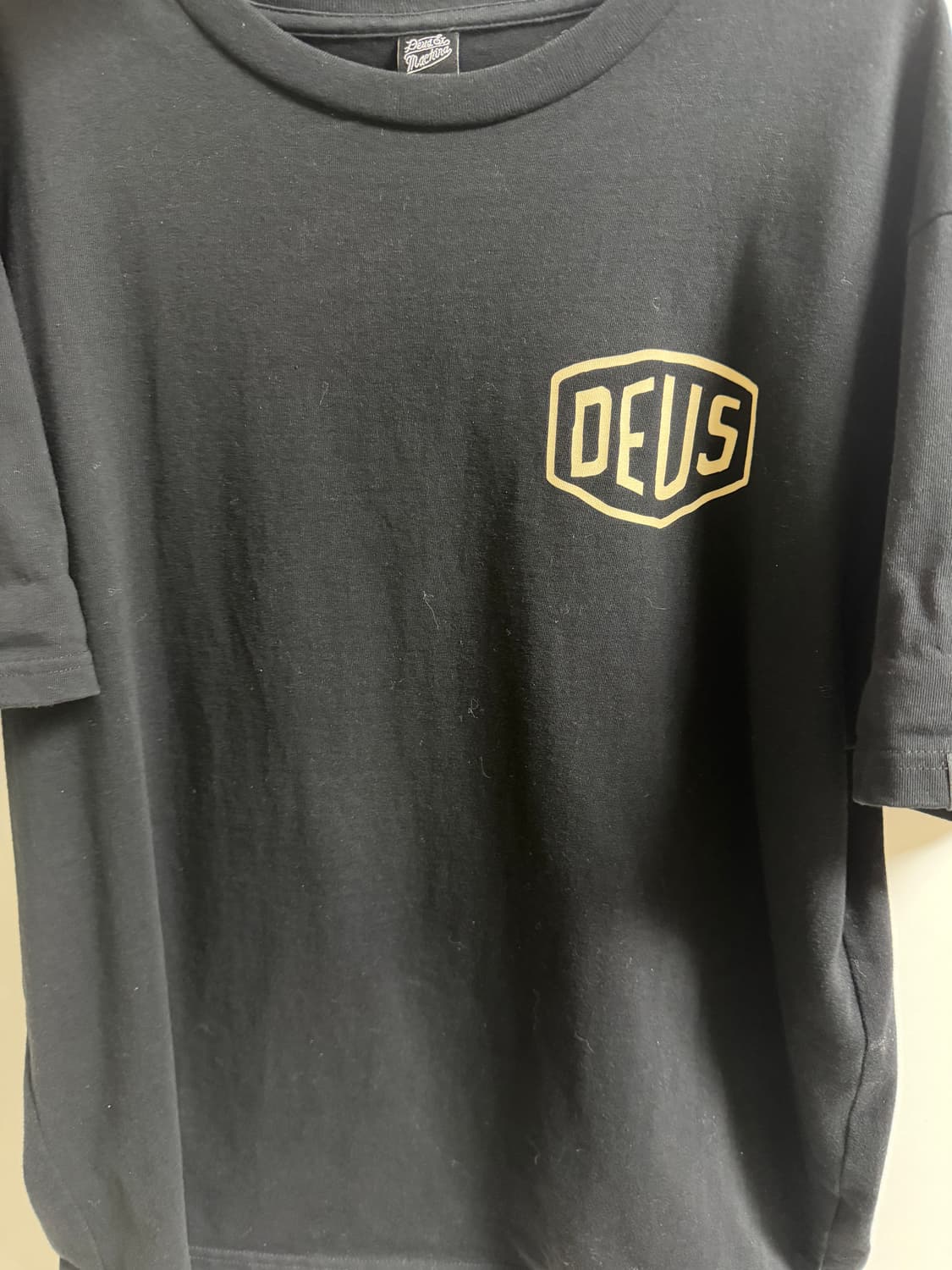 데우스 서울 반팔 판매합니다! 상품이미지1