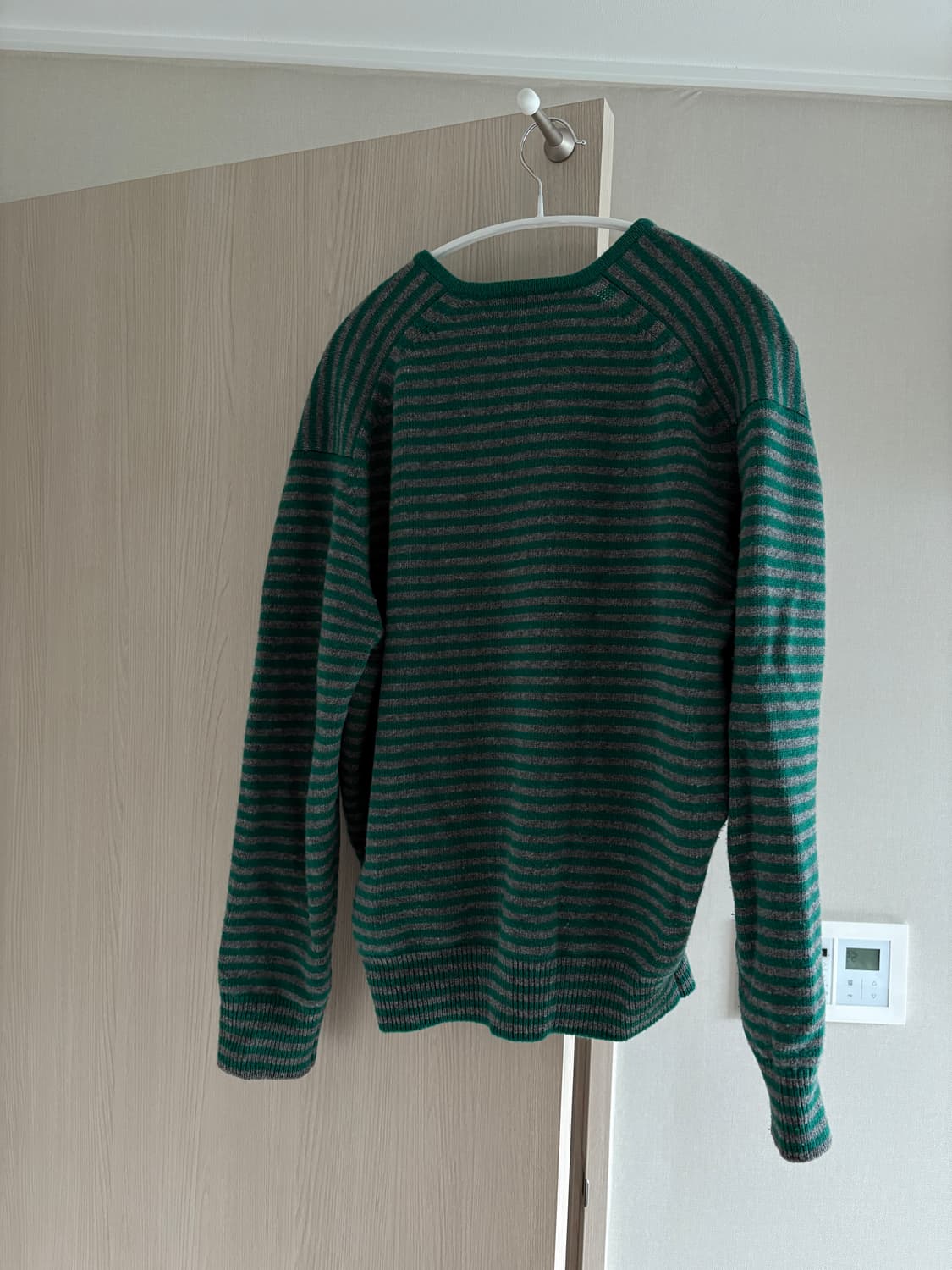 문달 (MOONDAL) 스트라이프 리스카 니트 판매합니다 상품이미지4