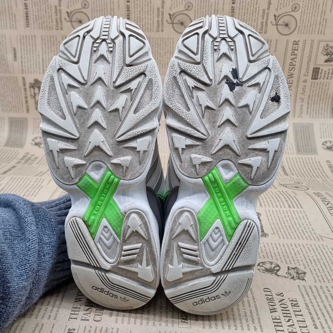 아디다스 영96 여성운동화235  상품이미지3