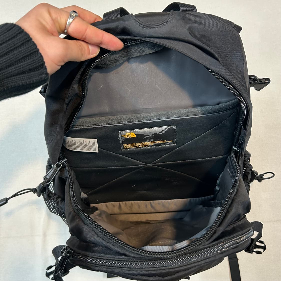 노스페이스 핫샷 블랙 백팩 가방 상품이미지8