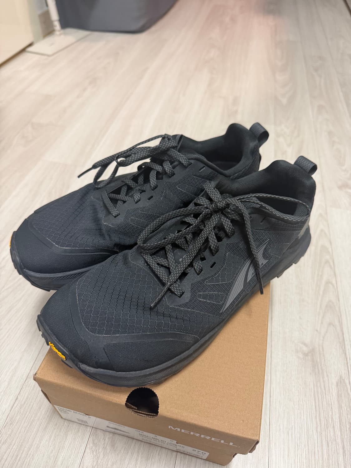 알트라 론픽9+ 블랙 270 us9 상품이미지2