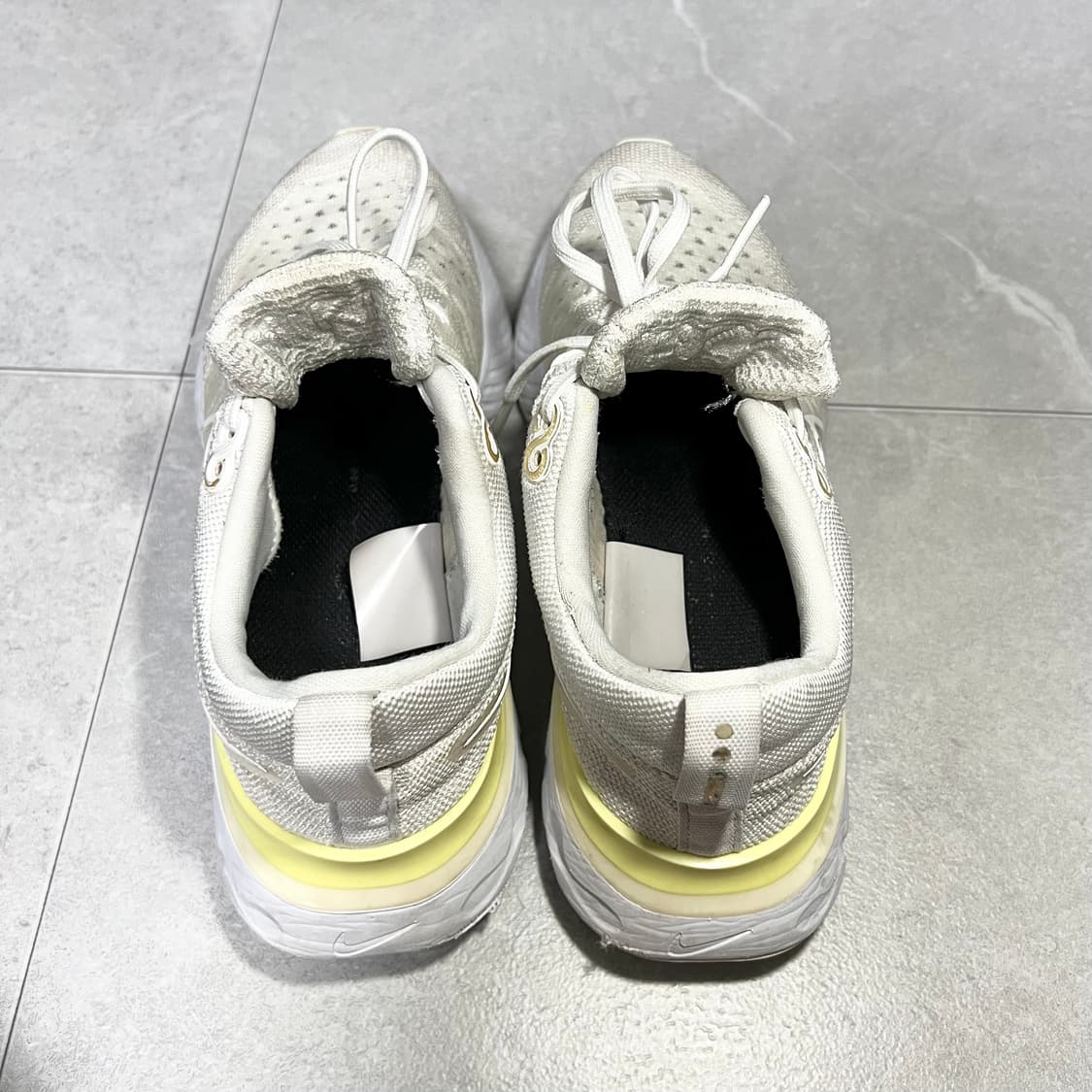 [240] 나이키 리액트 인피니티 런 플라이니트 상품이미지4