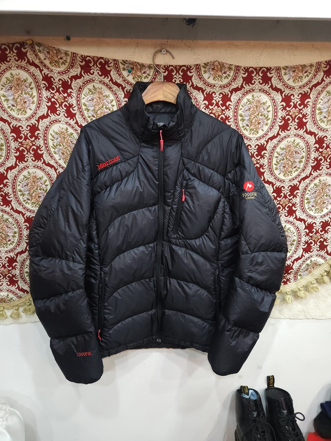 마모트 1000필 경량 다운 자켓

marmot 상품이미지8