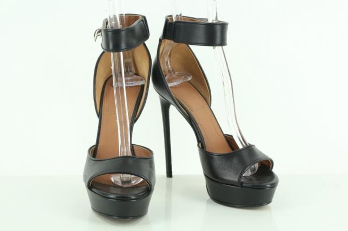 Givenchy Shark Lock Platform 상품이미지1