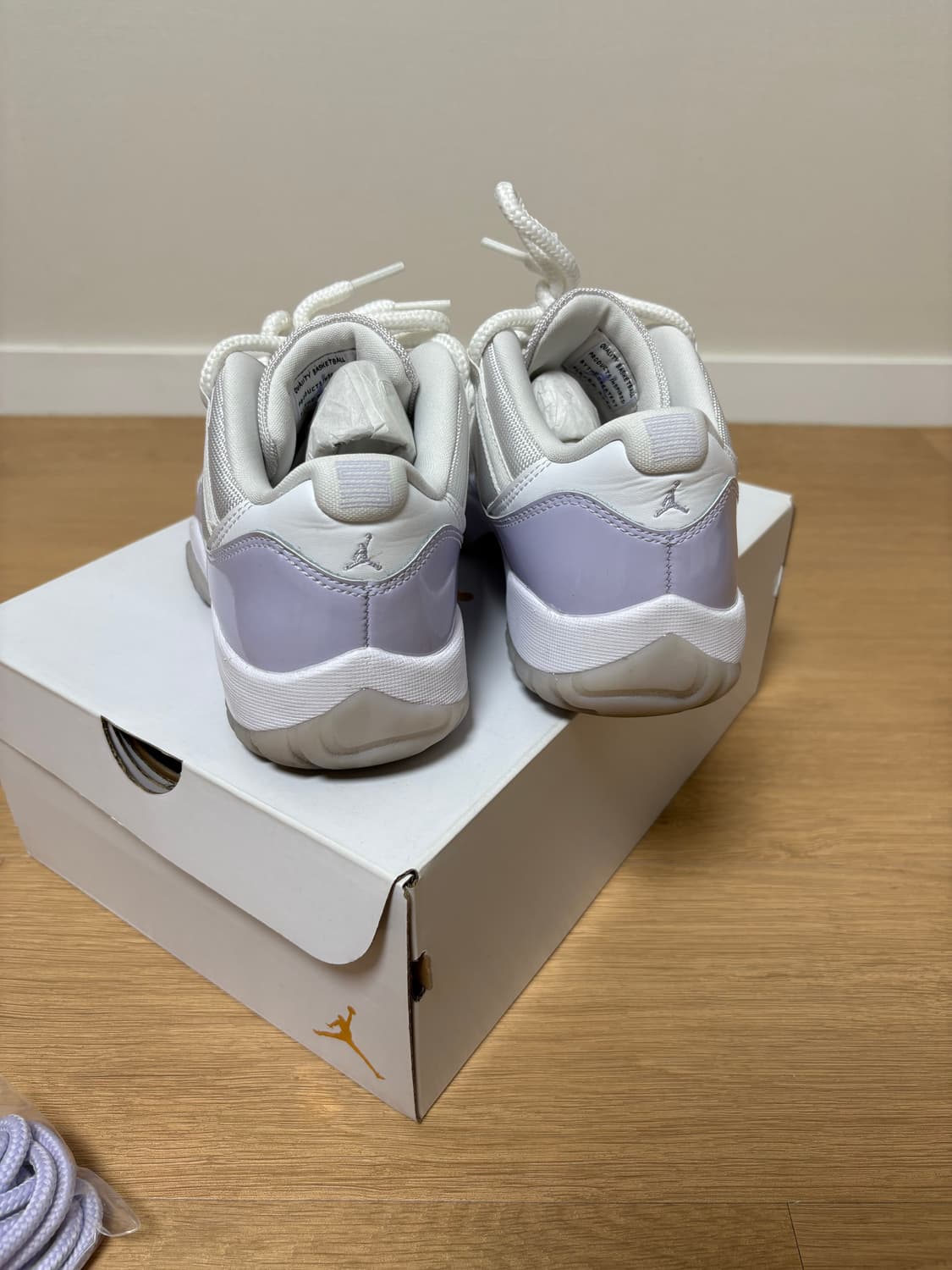 (W) 조던 11 레트로 로우 퓨어 바이올렛 상품이미지3