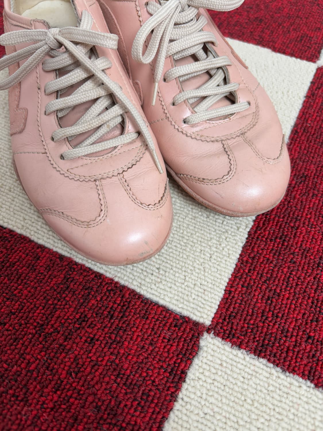 Salvatore Ferragamo Rosa Sneakers 6 1/2 상품이미지9