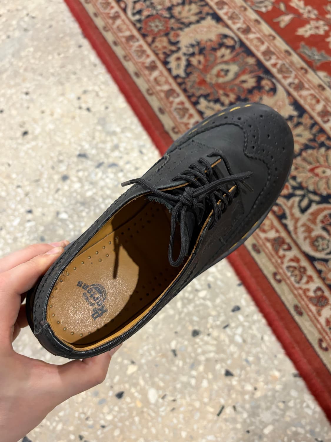 닥터마틴 윙팁 블랙 상품이미지3