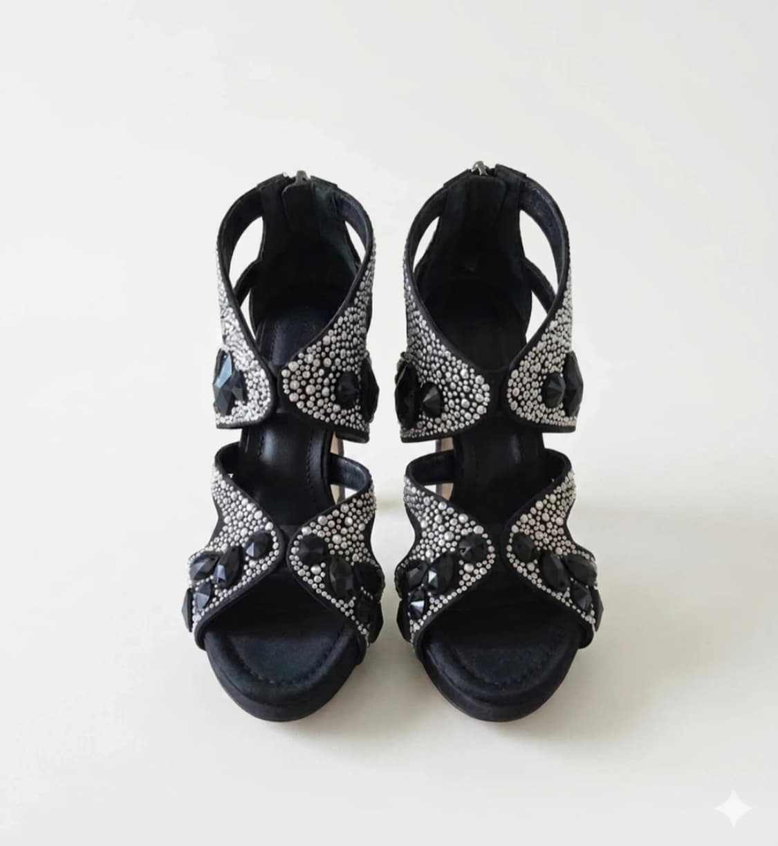 럭셔리 슈콤마보니  블랙 쥬얼 샌들힐 상품이미지4