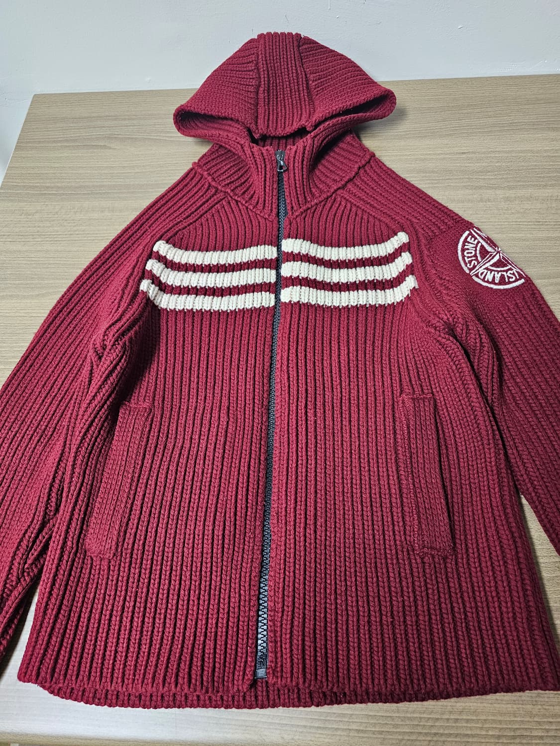 스톤아일랜드 헤비웨이트 울 니트 자수 가디건  상품이미지8