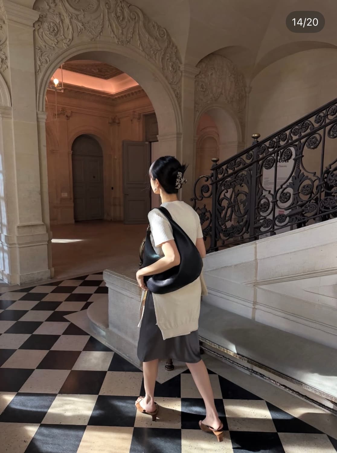 아르토 새틴 미디 스커트 차콜 S사이즈 상품이미지2