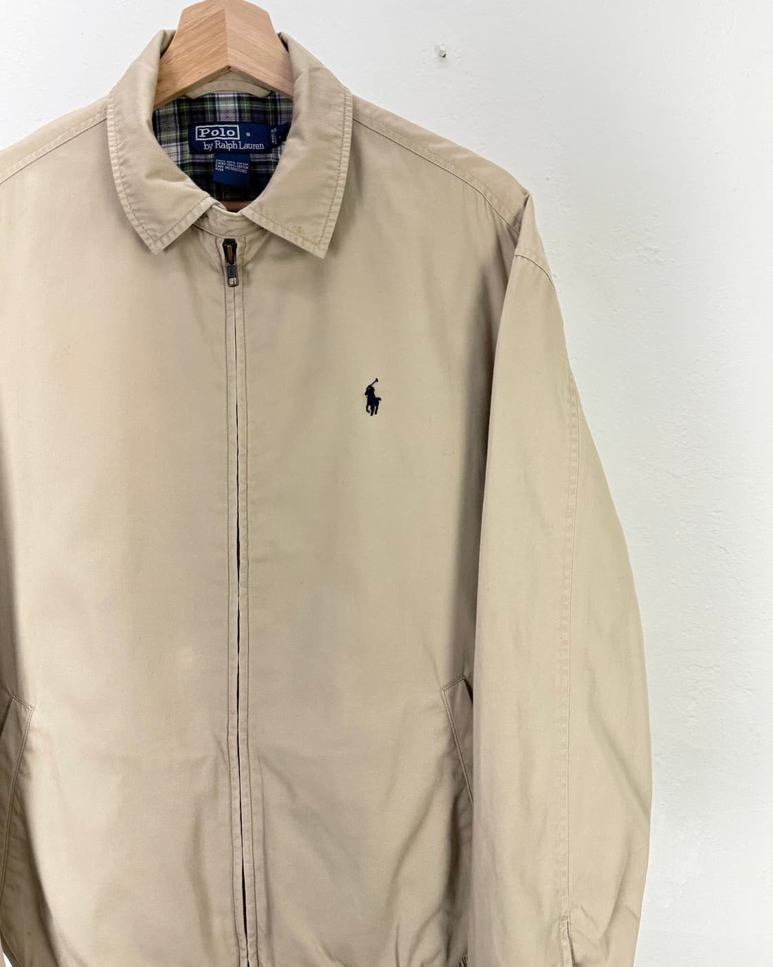 폴로 랄프로렌 베이지 체크 코튼 쉘 바라쿠타 봄버 자켓 상품이미지3
