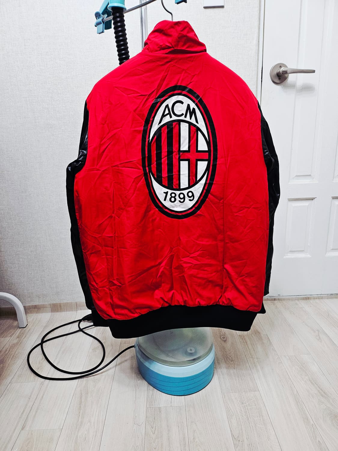 (100)L☆초대장급☆아디다스 파이어버드 AC밀란 리버시블[검빨]양면패딩 상품이미지5