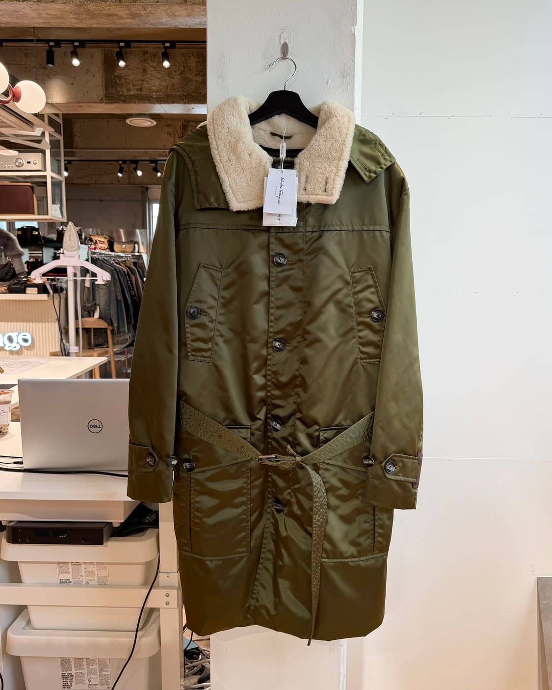 페라가모 올리브 그린 벨티드 폴리마인드 자켓  상품이미지2