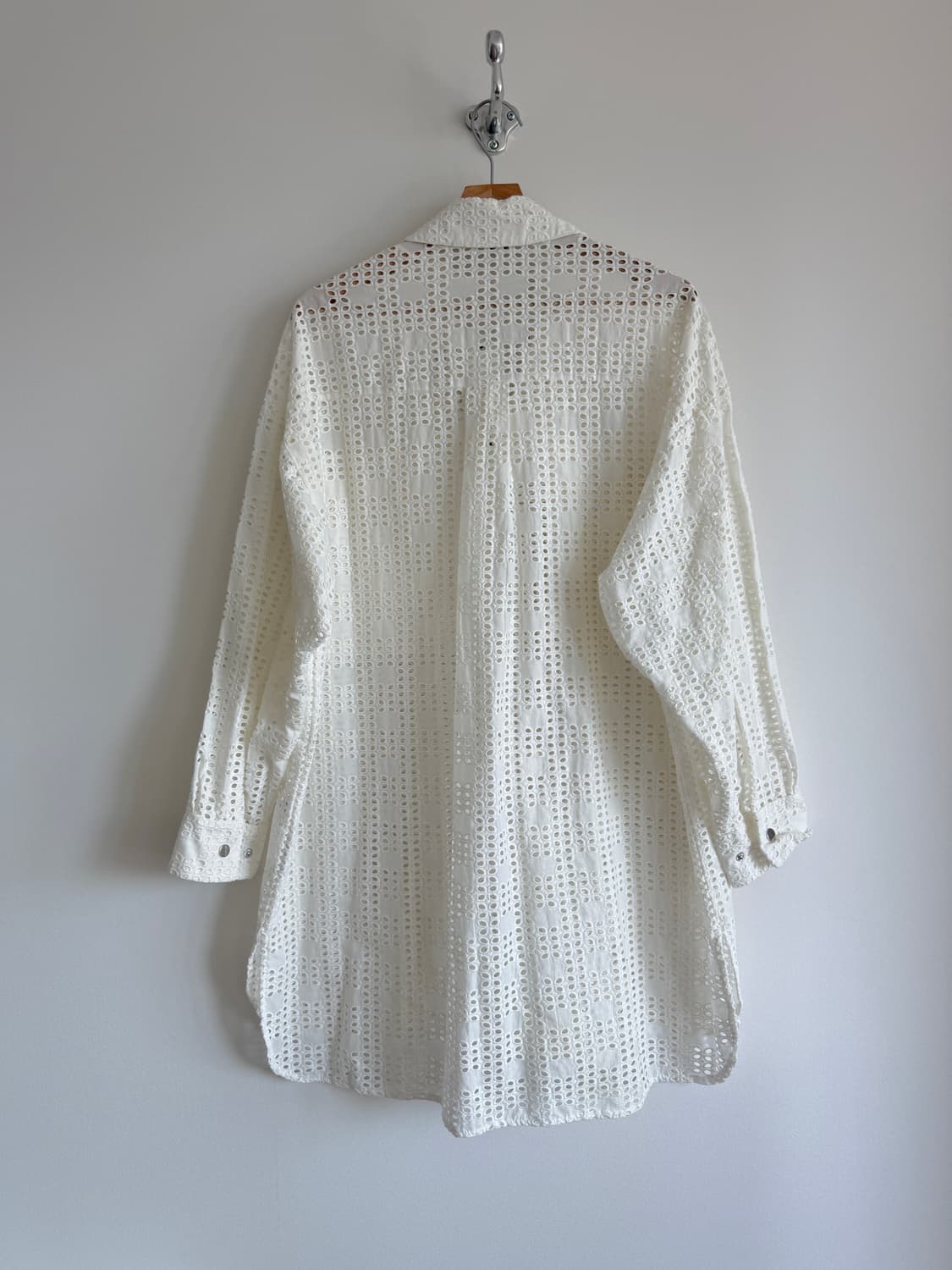 자라(ZARA) 펀칭 크로셰 코튼 롱 셔츠 상품이미지4