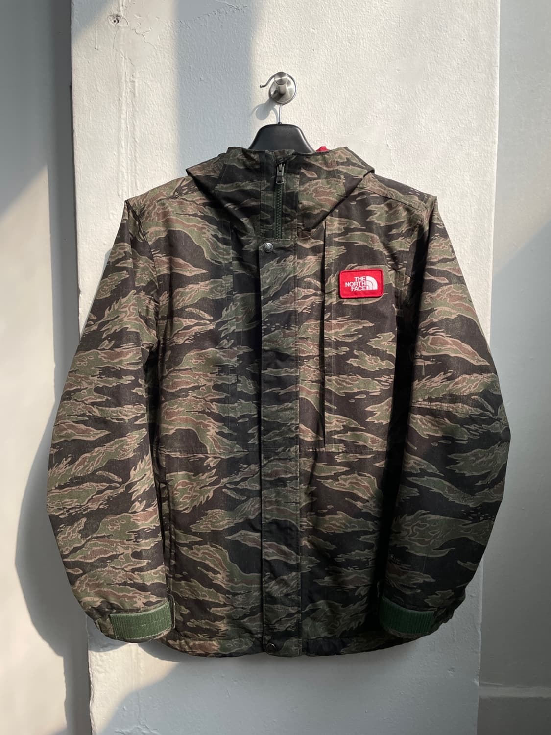 노스페이스 타이거 카모 하이벤트 바람막이  상품이미지3