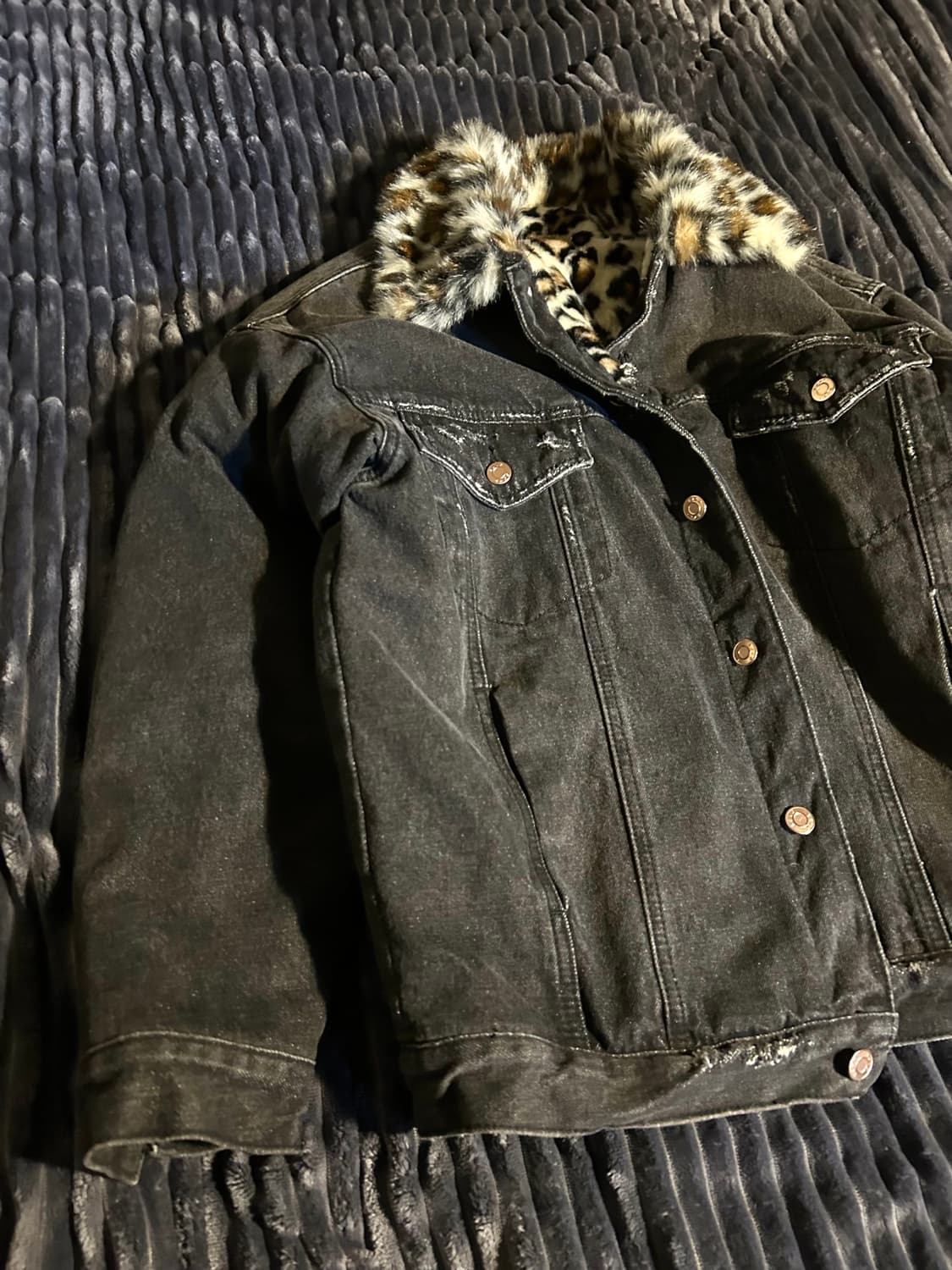 Leopard Fur Detail Denim Trucker jacket 상품이미지3