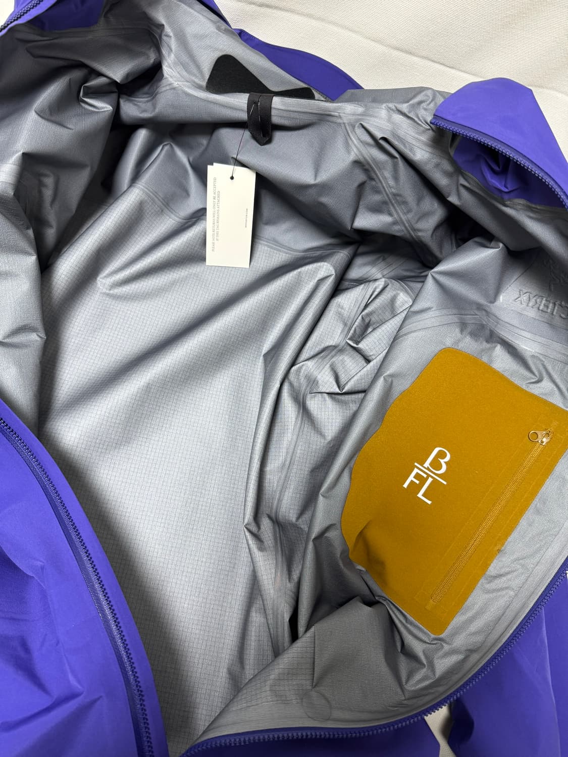 아크테릭스 베타 FL 스퀴드잉크 M (새상품) 상품이미지7