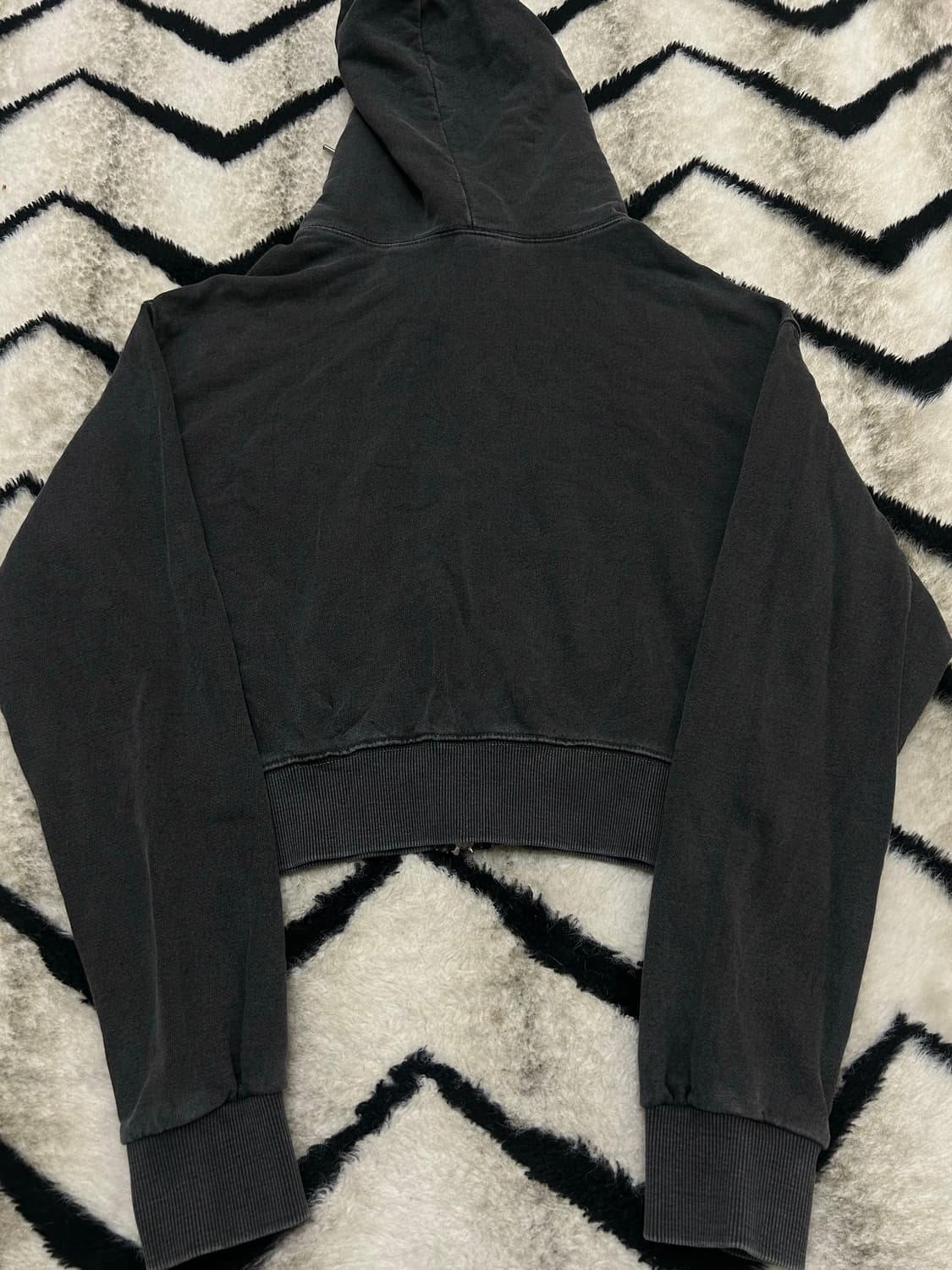 [M]꼼파뇨 크롭 2Way 플러터리 후드집업/스모크블랙 상품이미지4