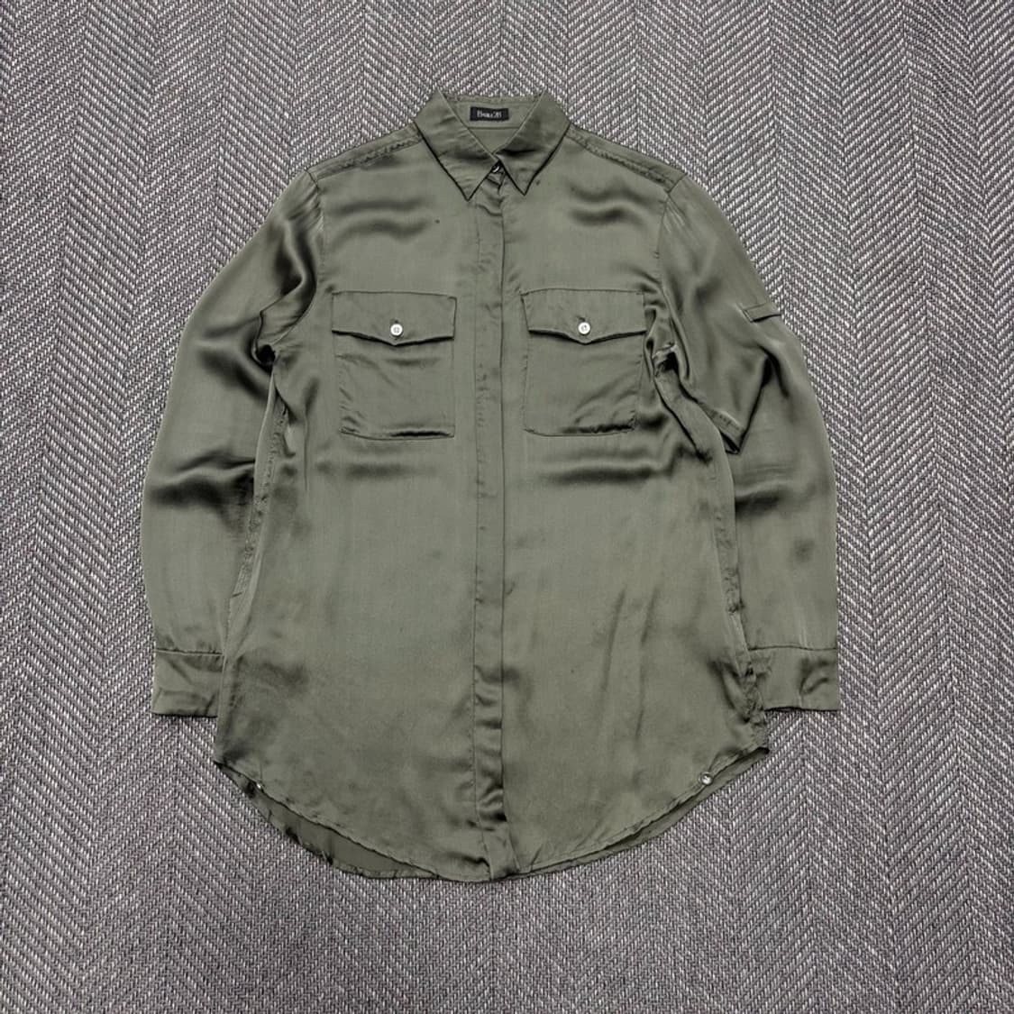 basile 28 새틴 블라우스 v2810 상품이미지1