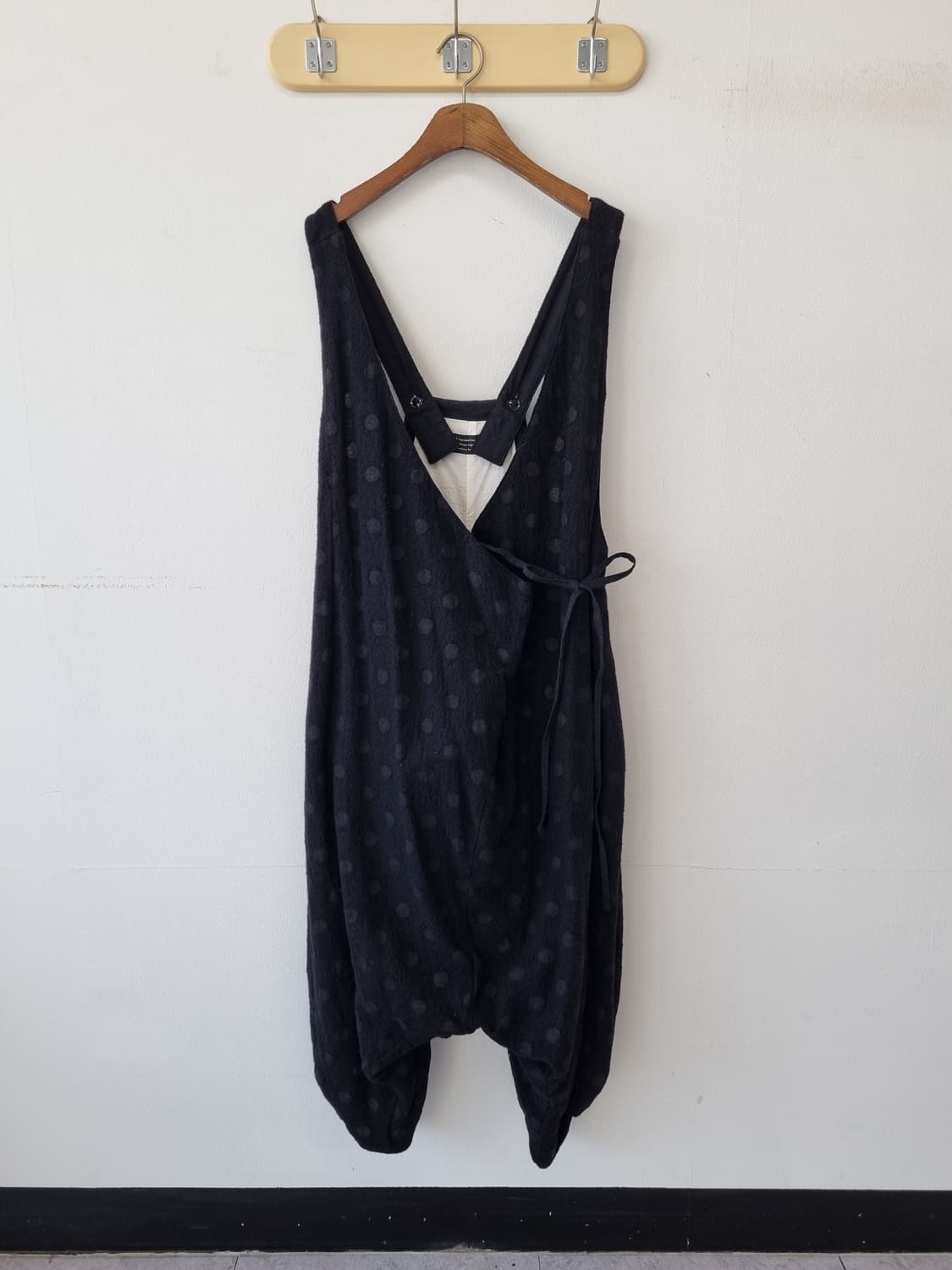 가먼트리프로덕션 블랙 도트 점프슈트 상품이미지1