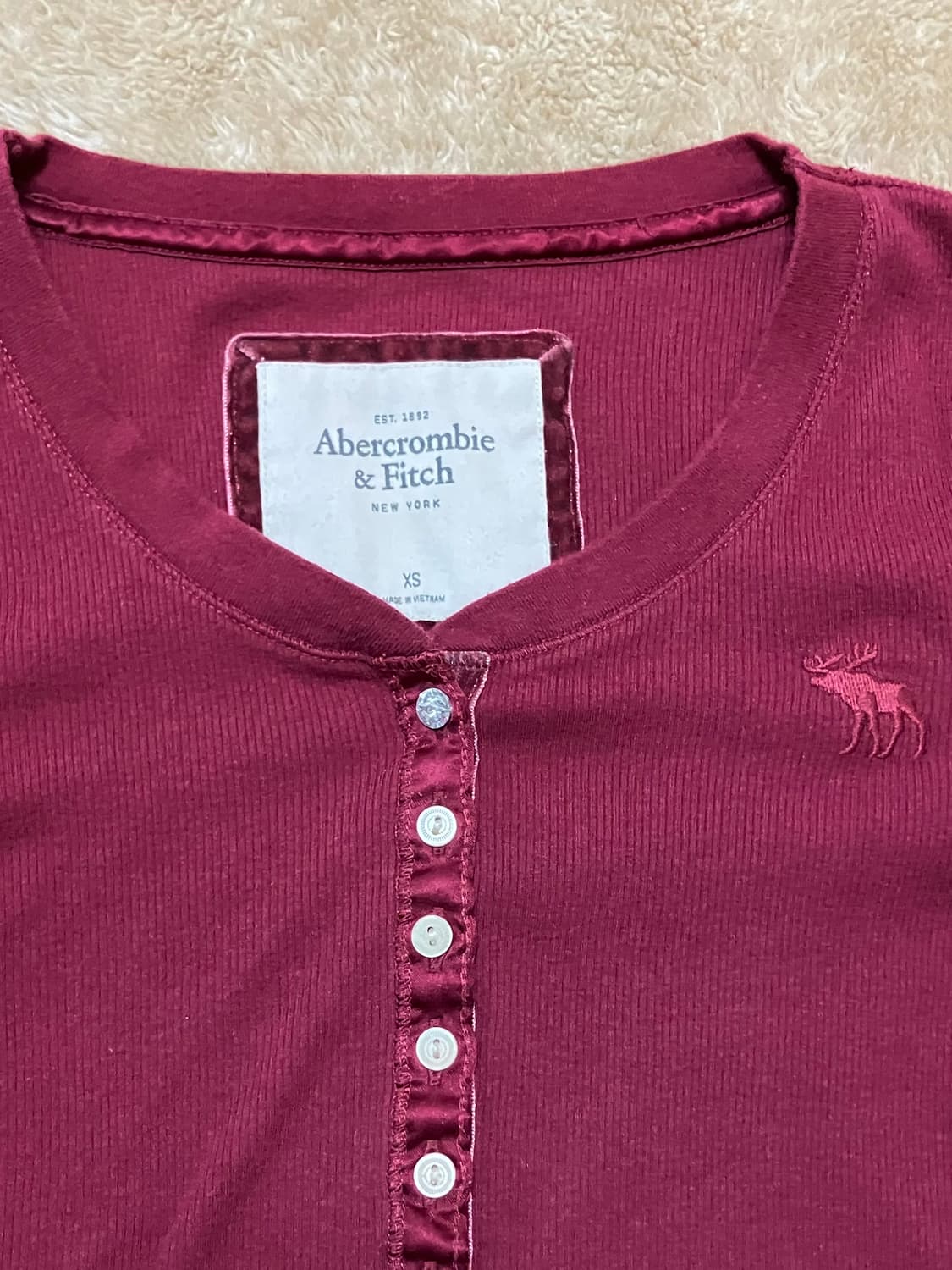 착샷o) 아베크롬비 y2k 딱붙 버건디 헨리넥 상품이미지3