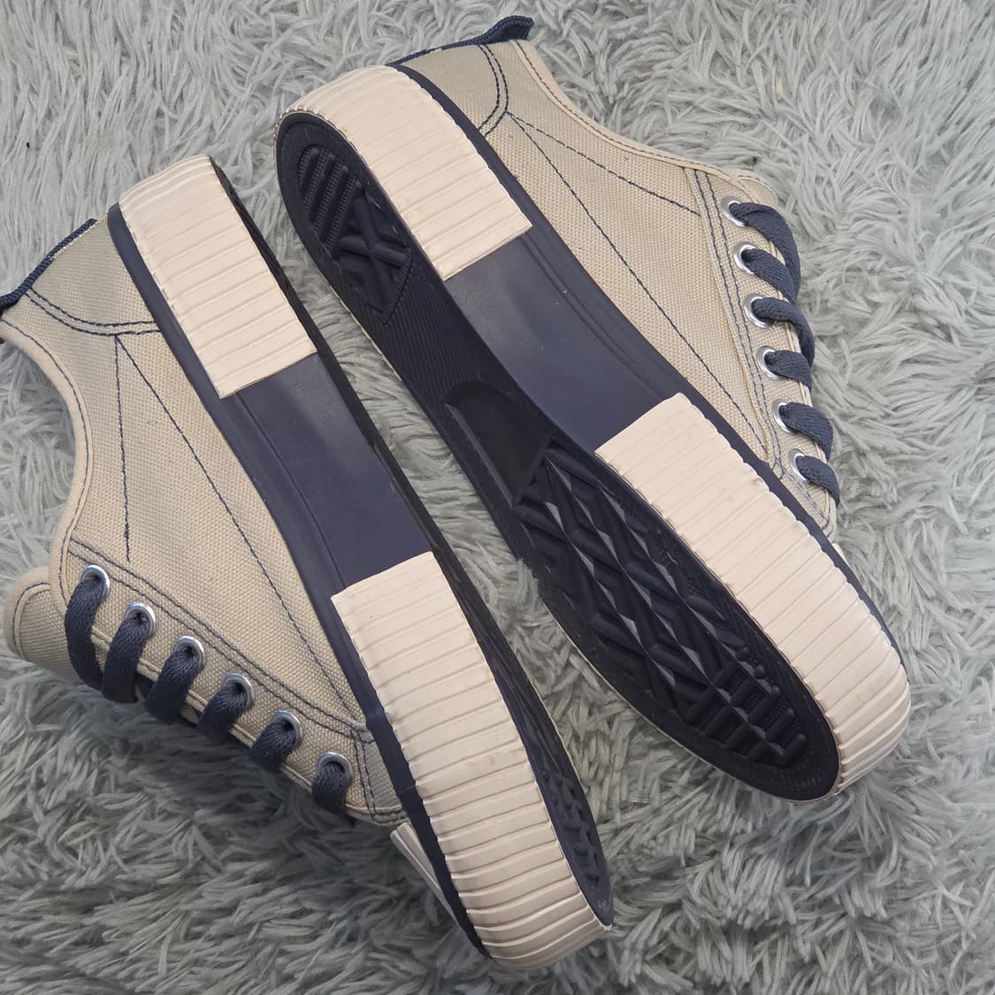 1a-4:디디앤오오 하트 자수 베이지 캔버스 스니커즈225 mm 상품이미지7