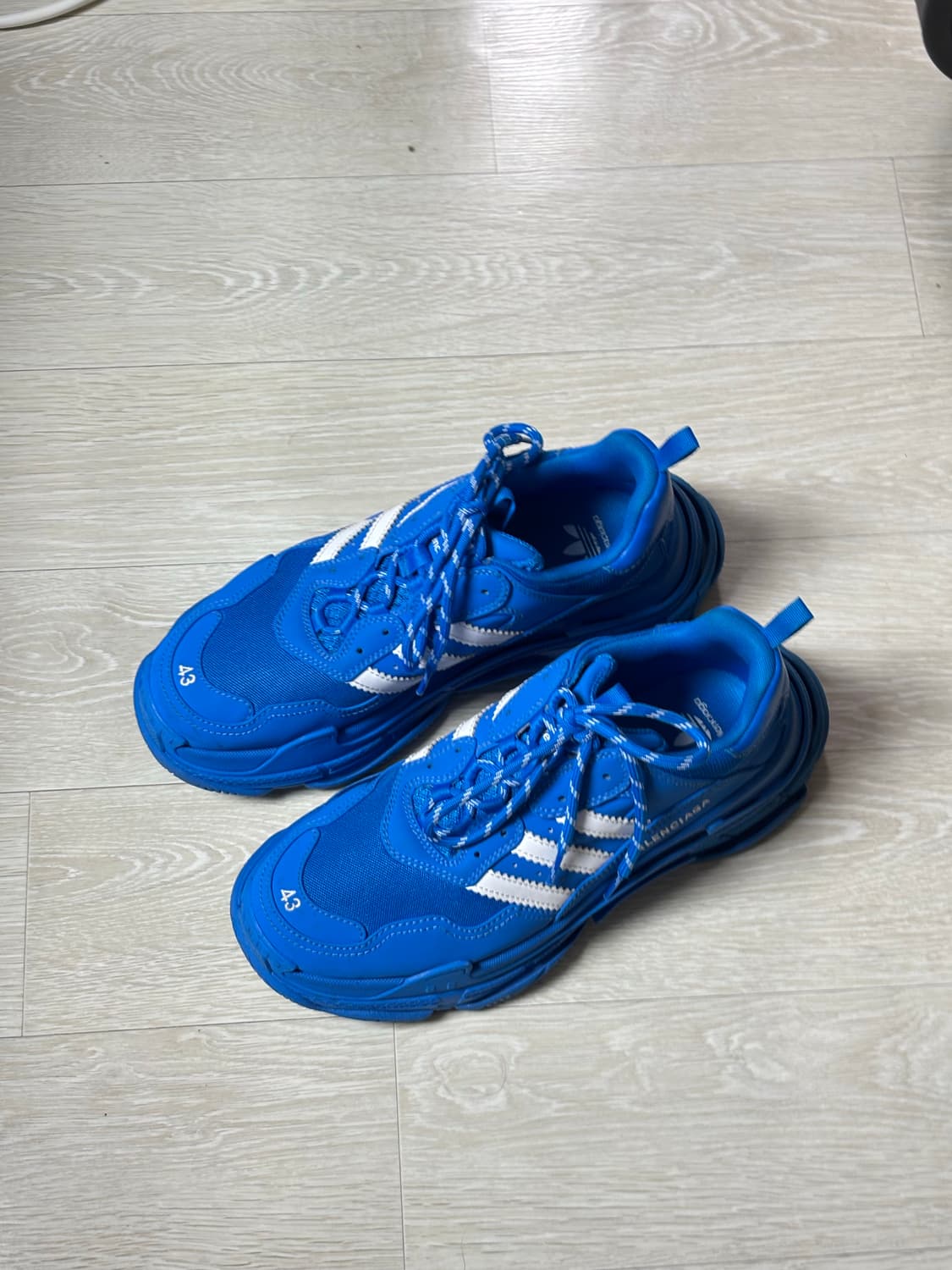 발렌시아가 트리플s 새상품급 급처 상품이미지6