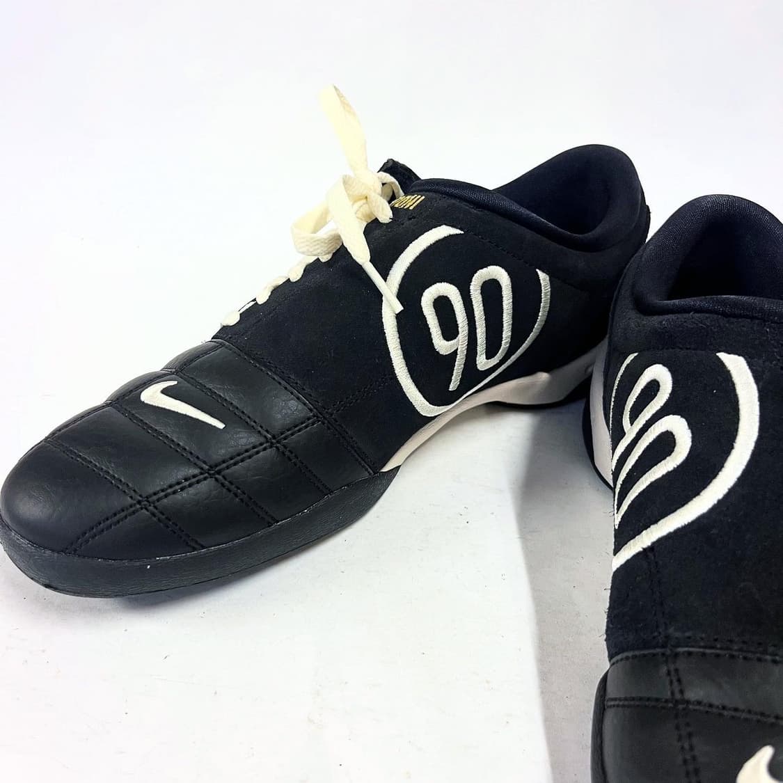 나이키 토탈90 메탈릭골드 상품이미지4