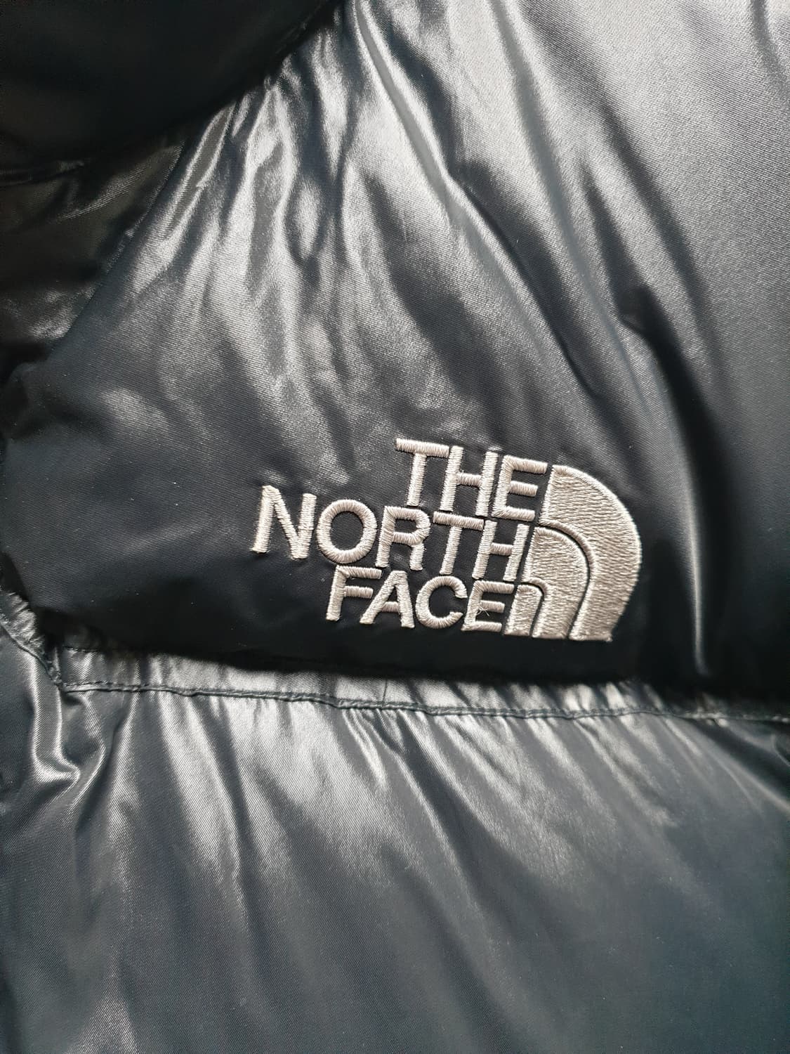 [m/95] 노스페이스 눕시패딩 유광블랙 상품이미지4