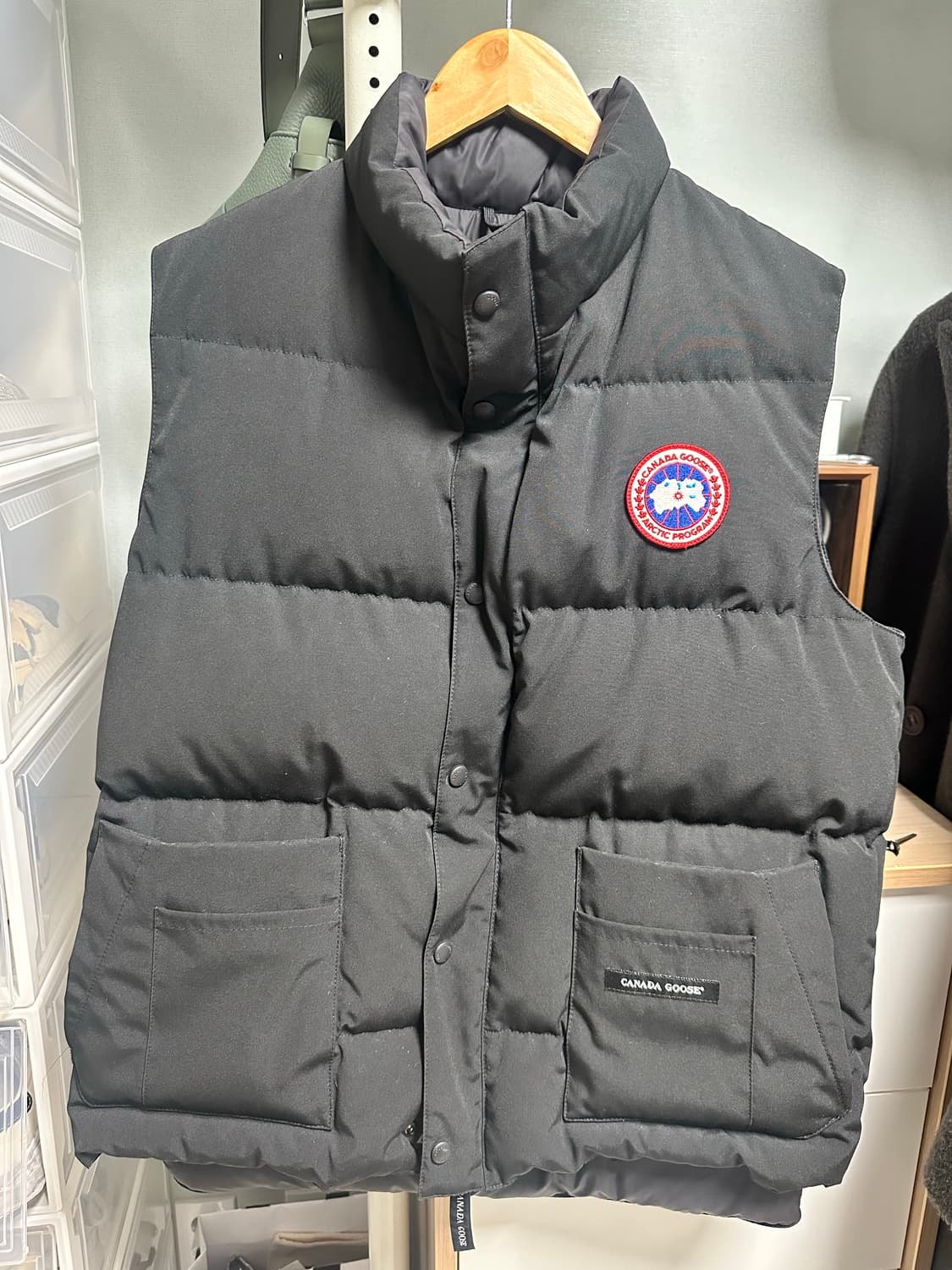 캐나다구스 블랙 구스패딩베스트 M사이즈 상품이미지1