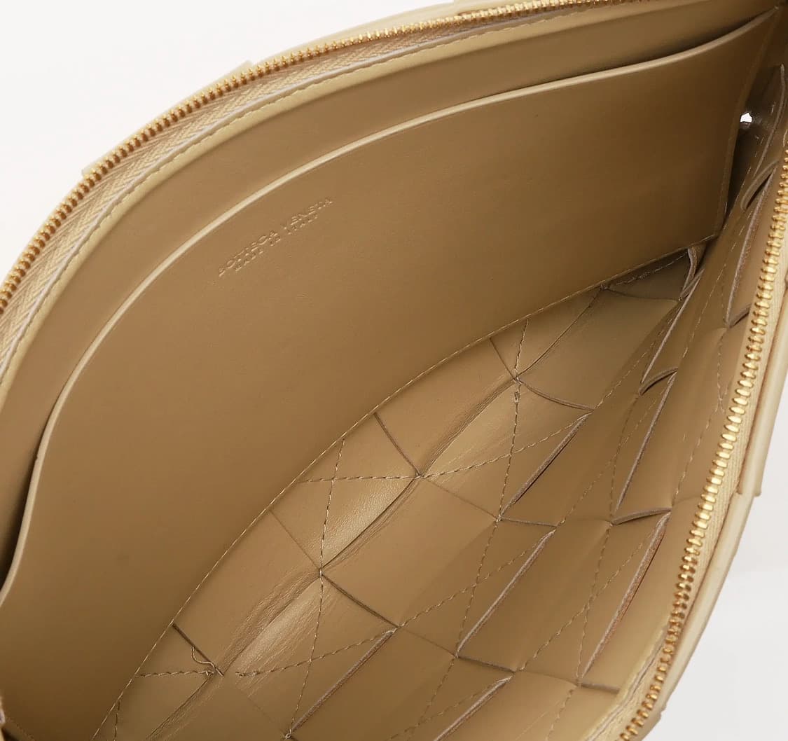 [S급] 보테가베네타 인트레치아토 클러치 판매합니다!!! 상품이미지4