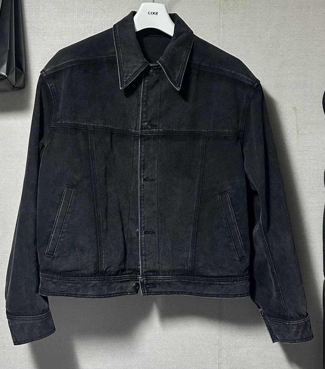 쿠어 / 페이디드 워싱 트러커 자켓 블랙 / L 상품이미지2